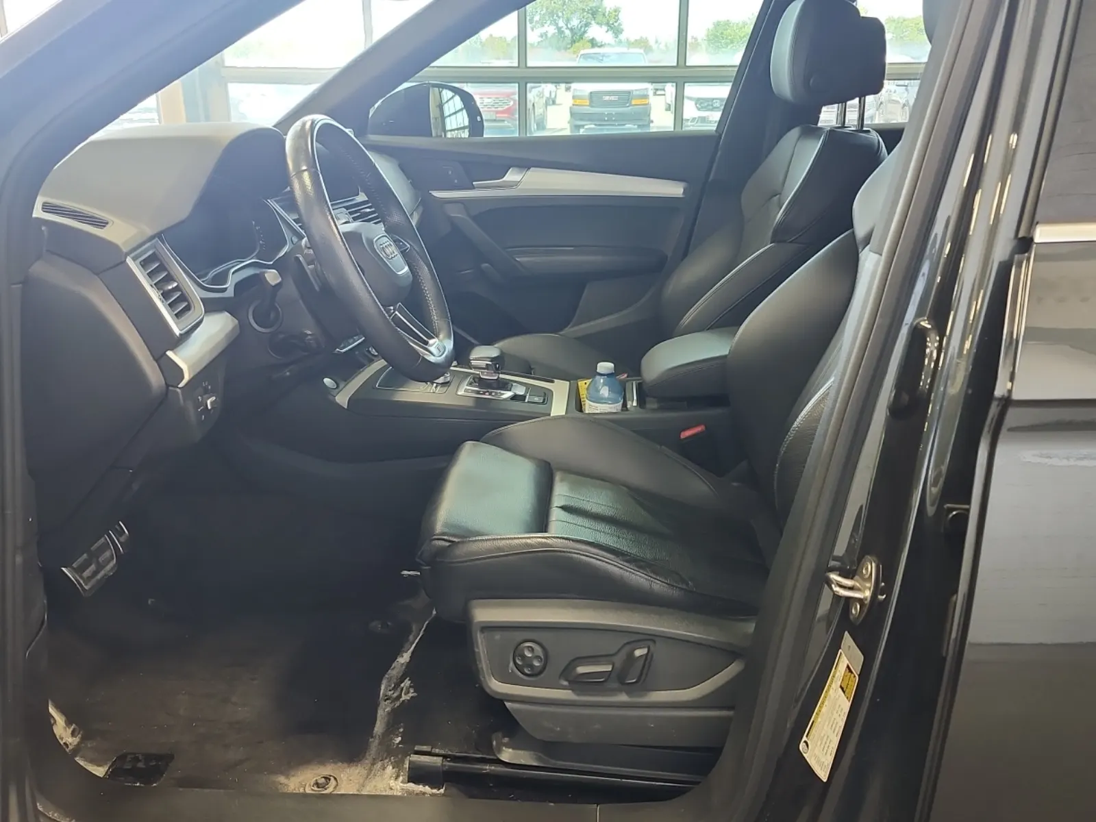 Front Interior Photo