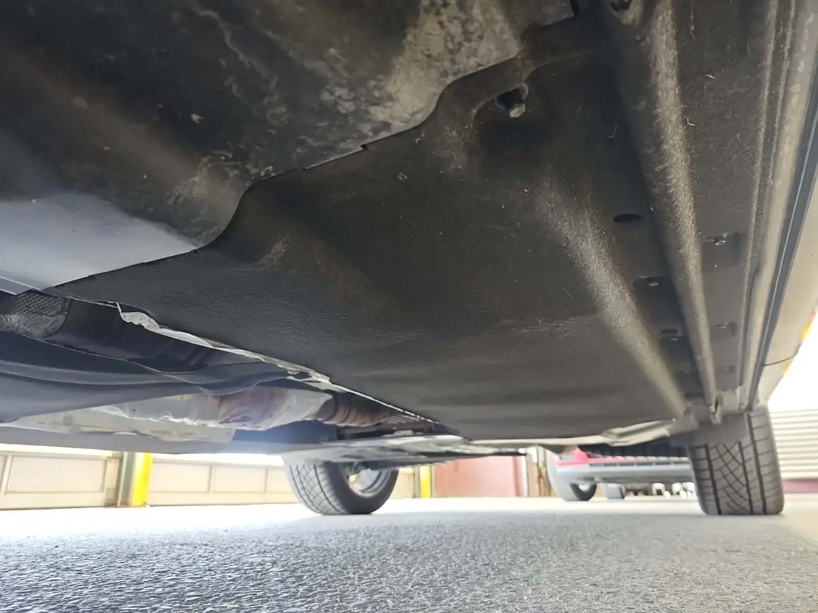 Undercarriage - Driver Photo