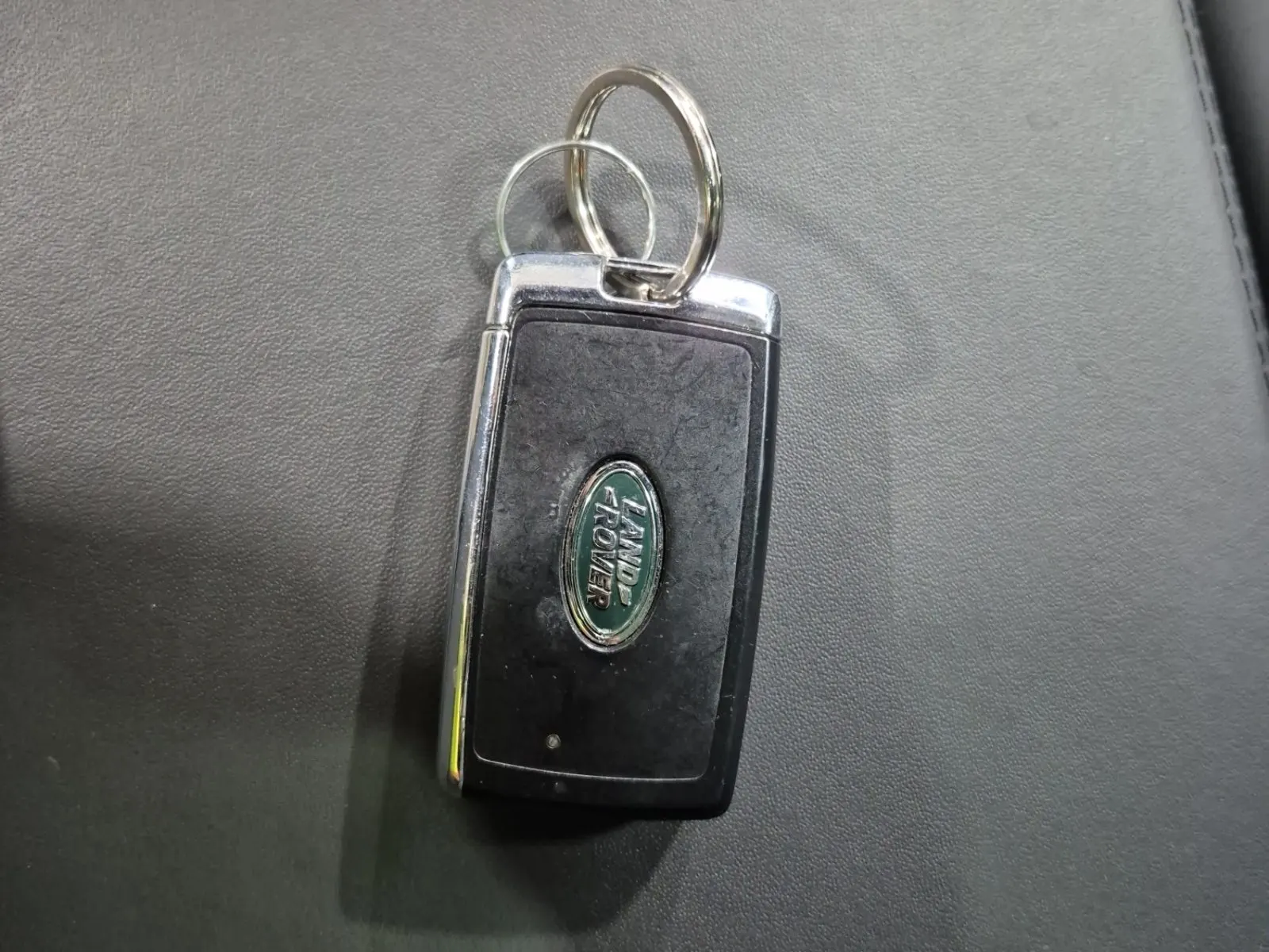 Keys/Fobs/Manual Photo