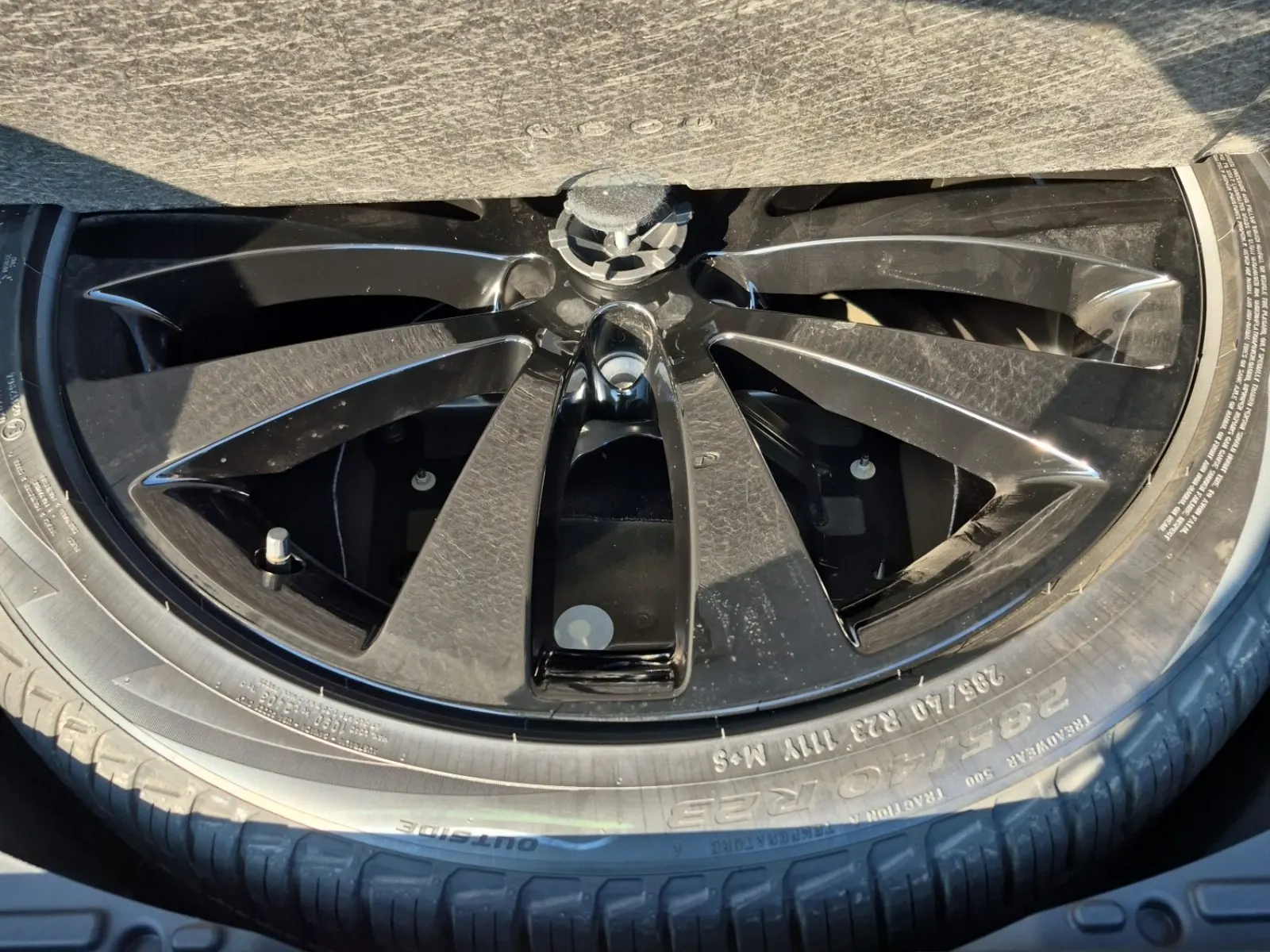 Spare Tire & Wheel Photo