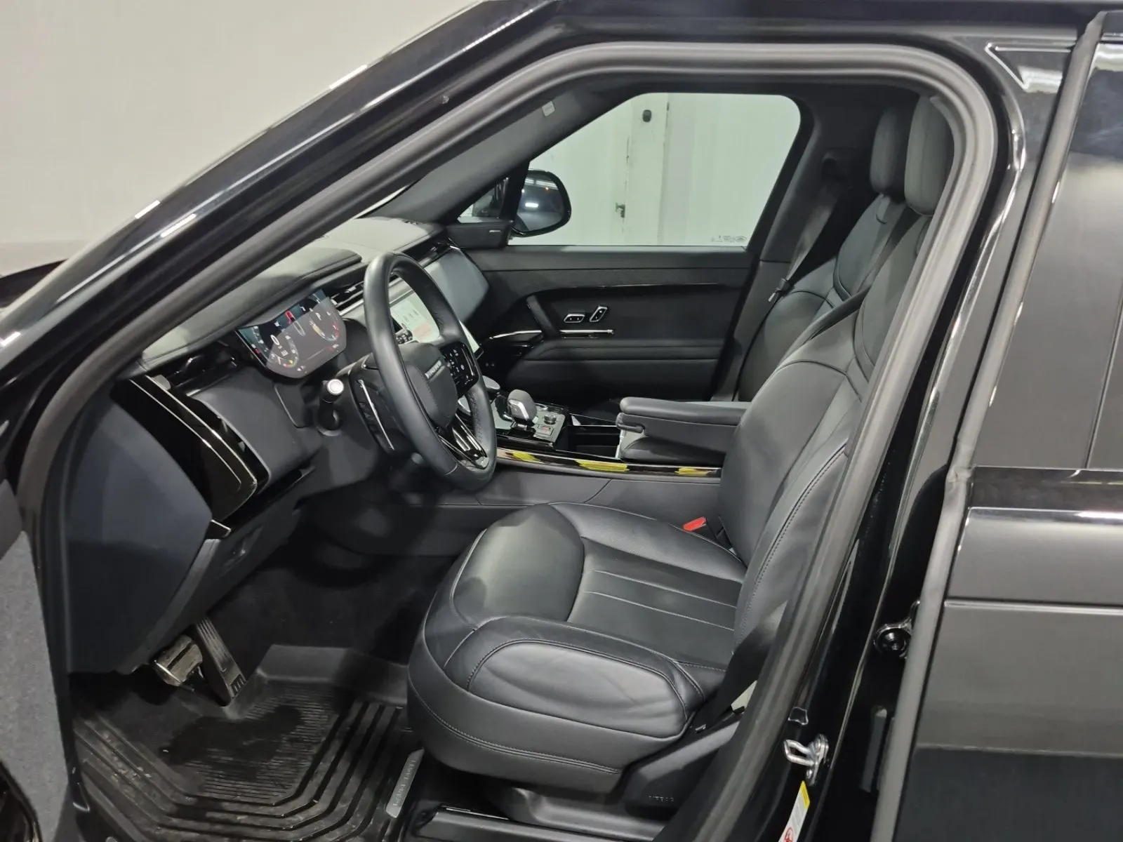 Front Interior Photo
