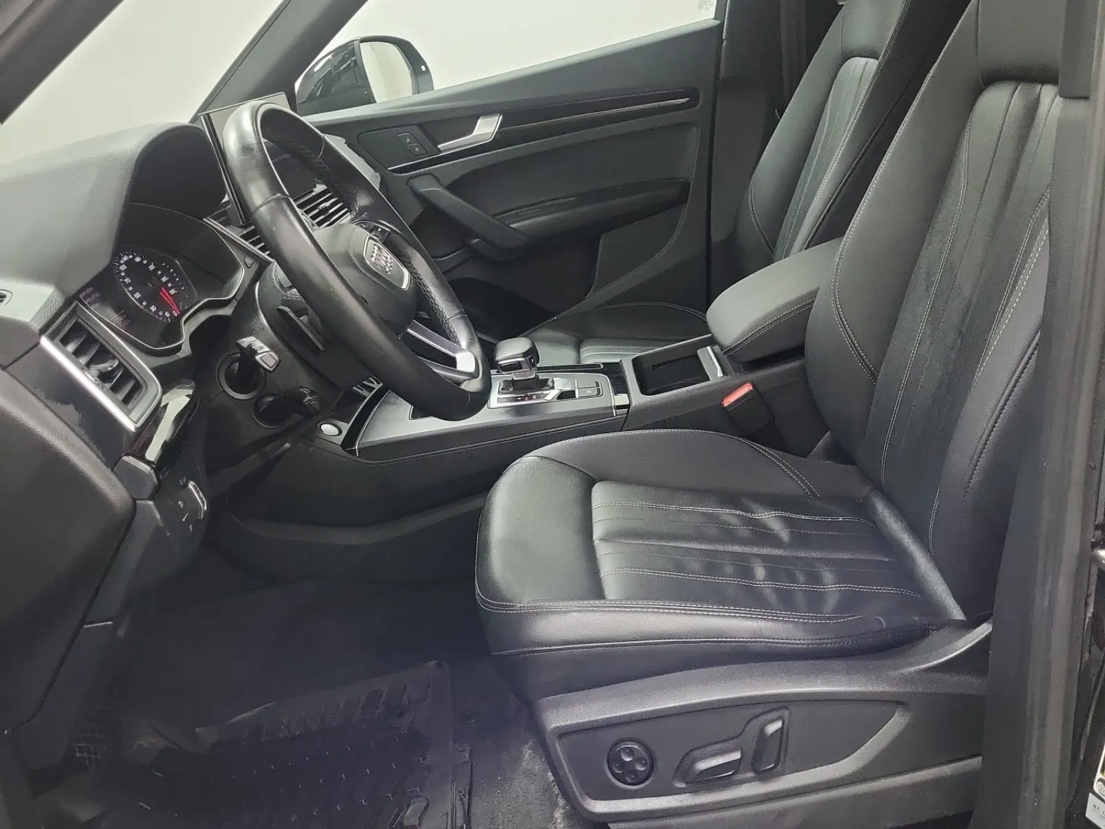 Front Interior Photo