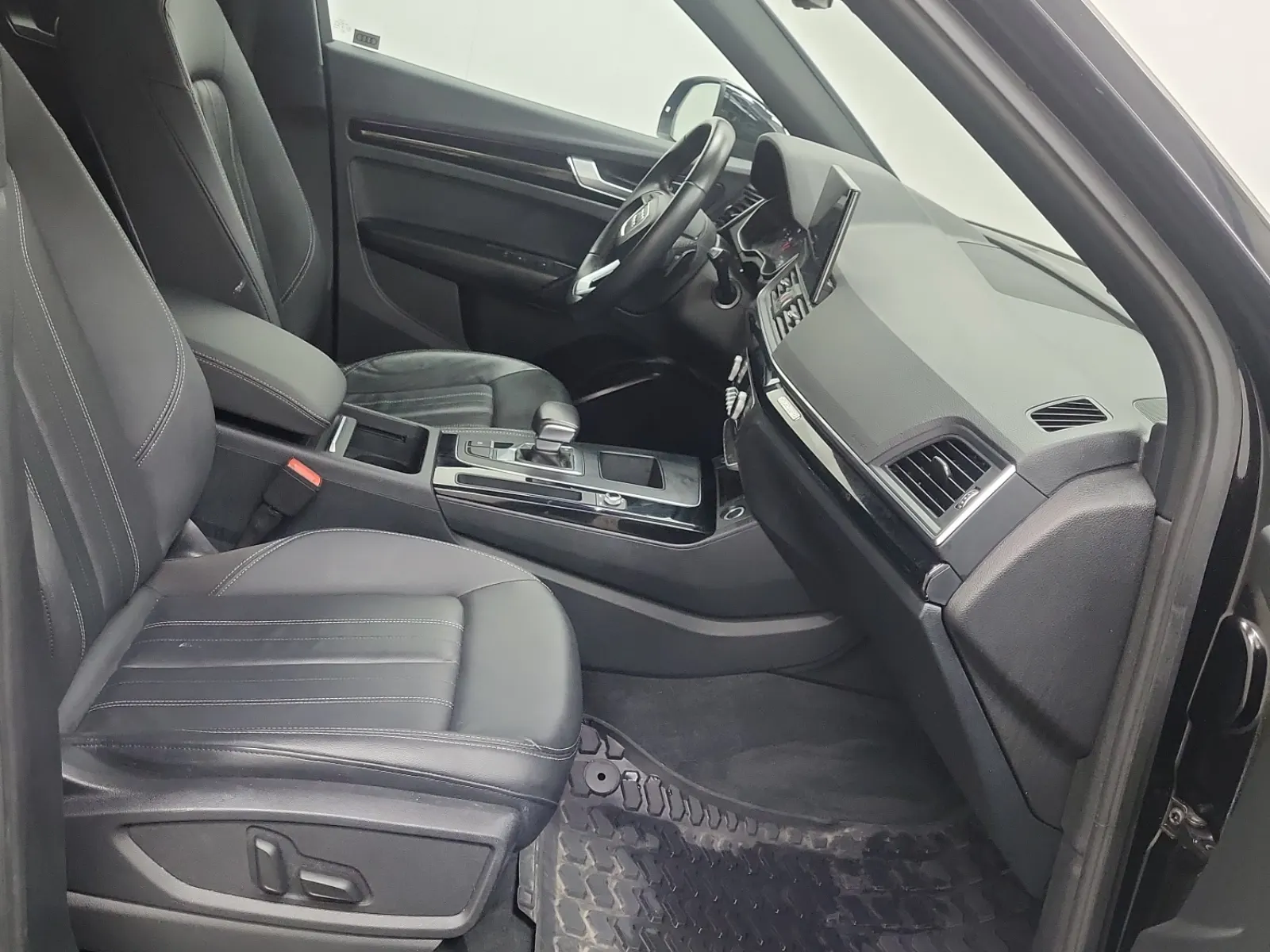 Right Side Interior Photo