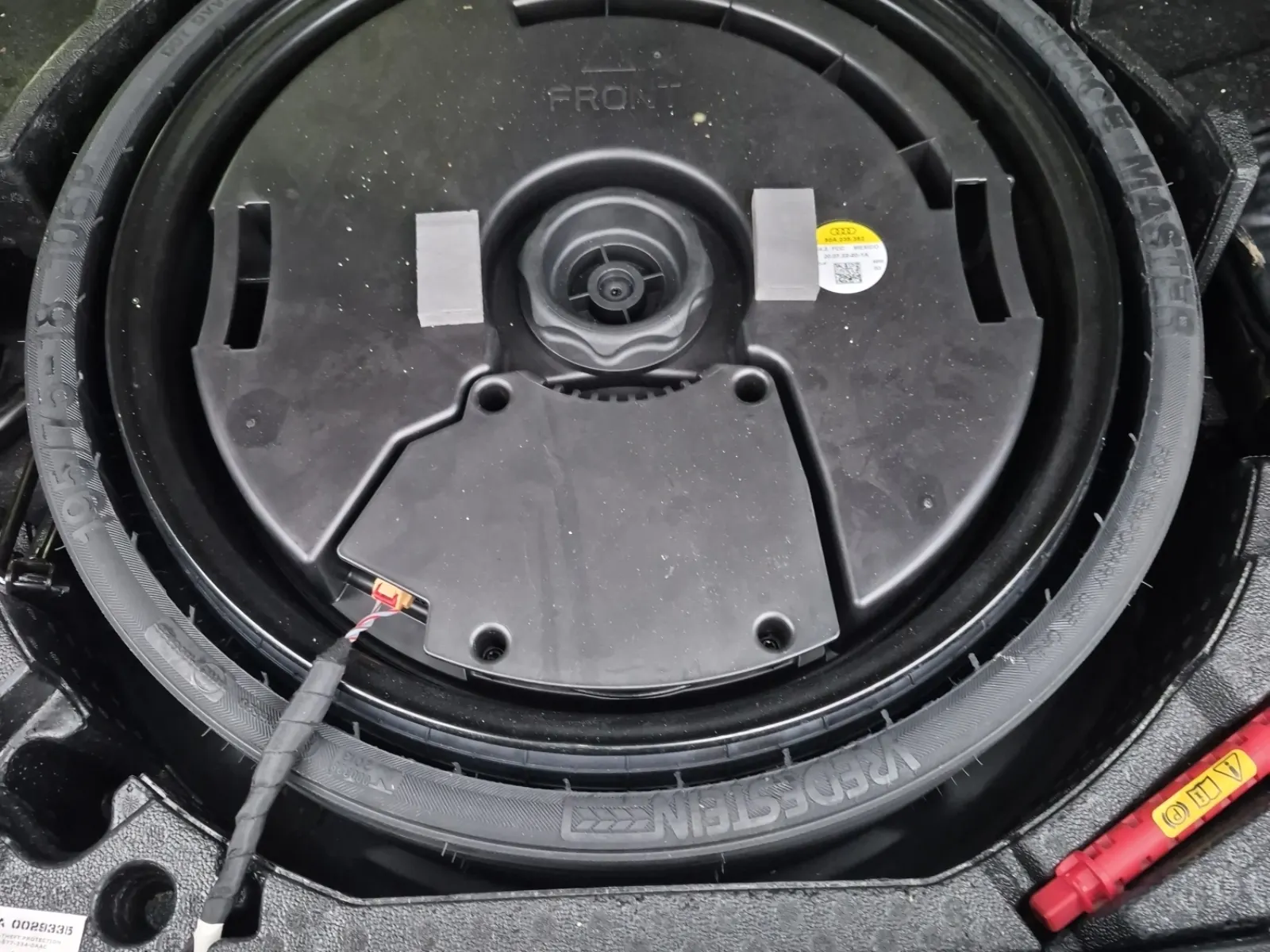 Spare Tire & Wheel Photo