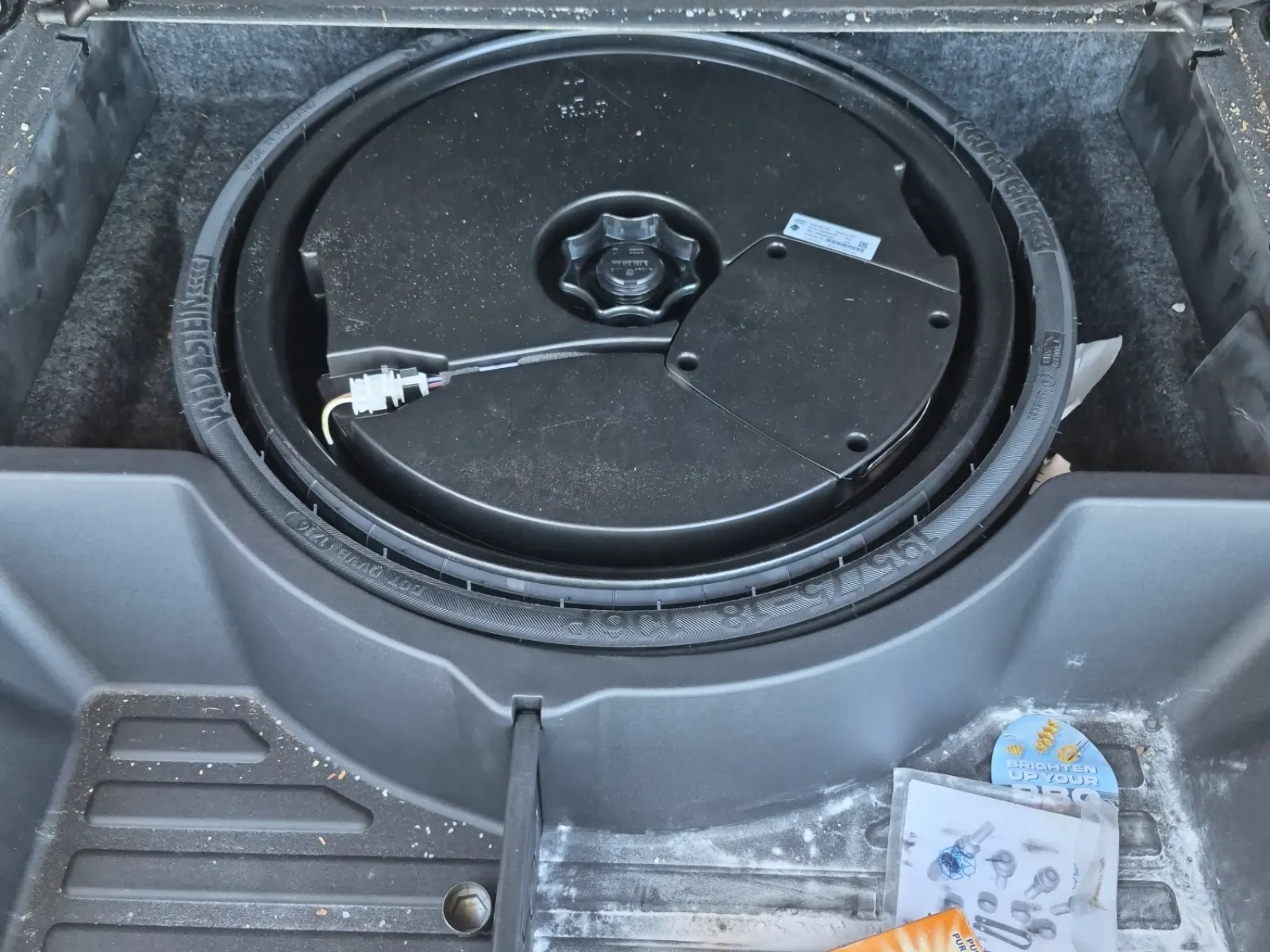 Spare Tire & Wheel Photo