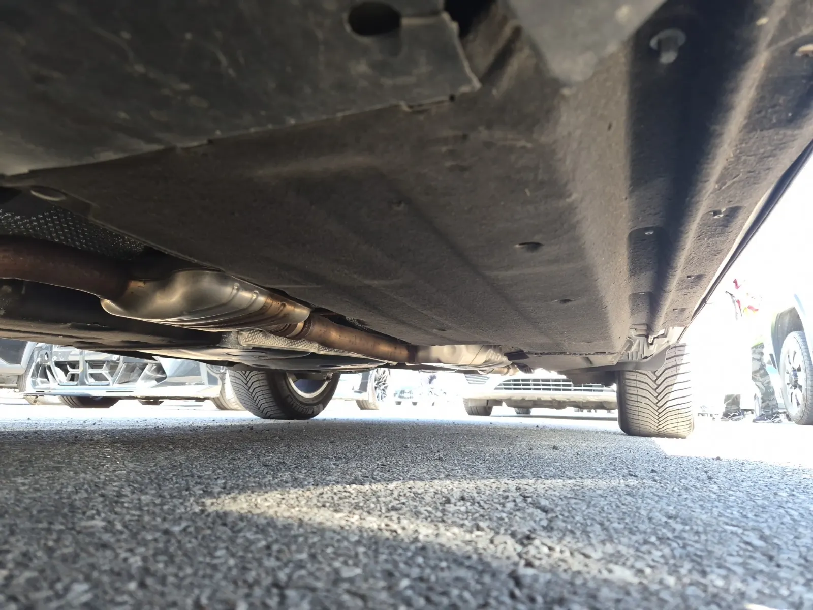 Undercarriage - Driver Photo