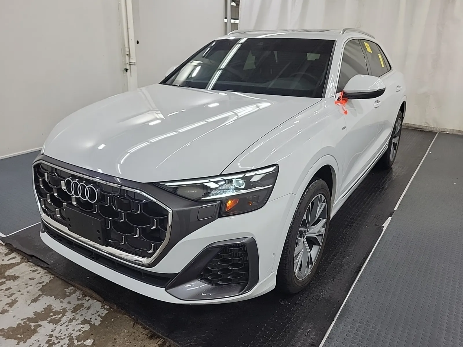 2025 Audi Q8