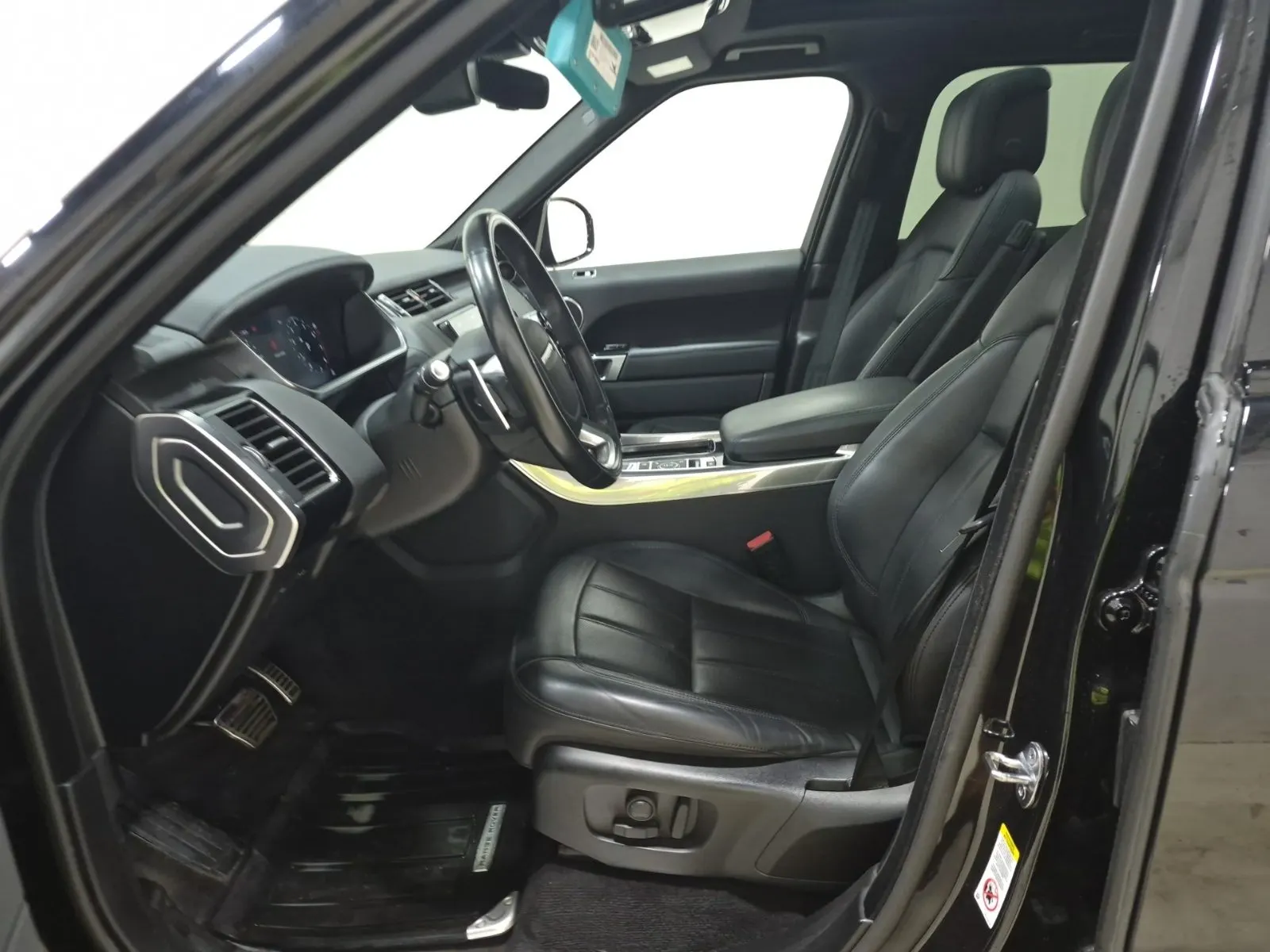 Front Interior Photo