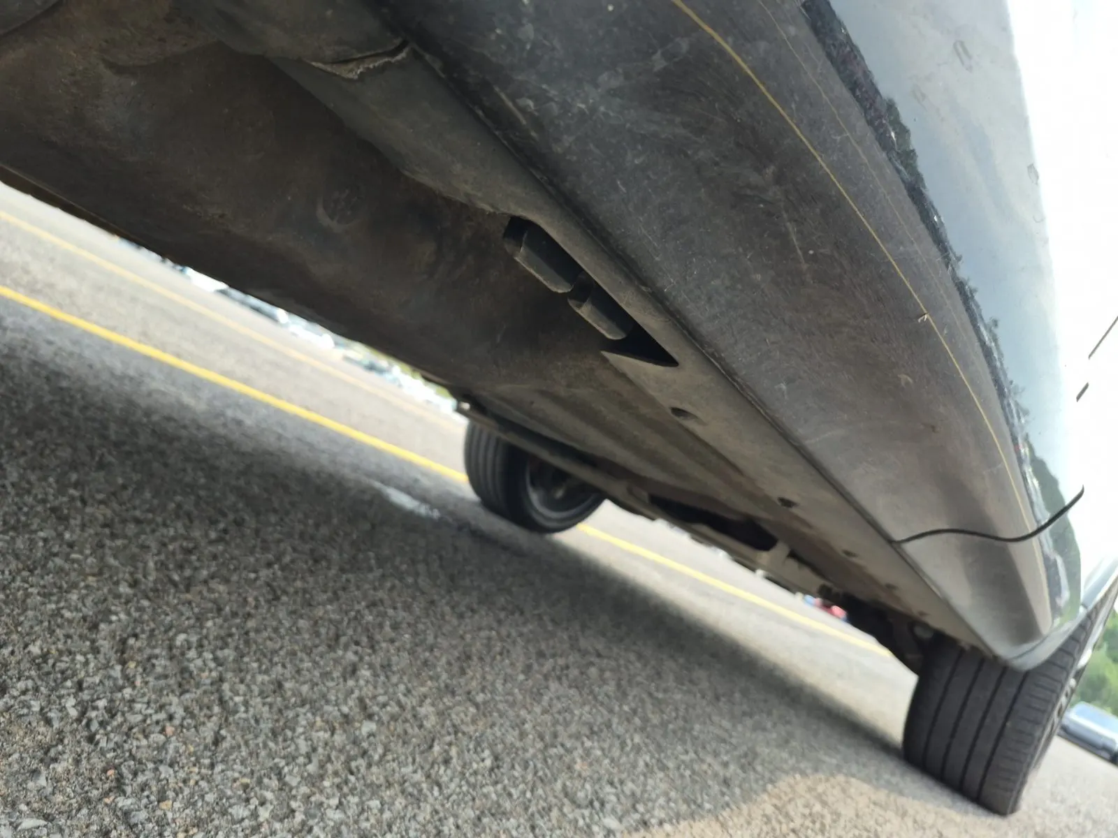 Undercarriage - Passenger Photo