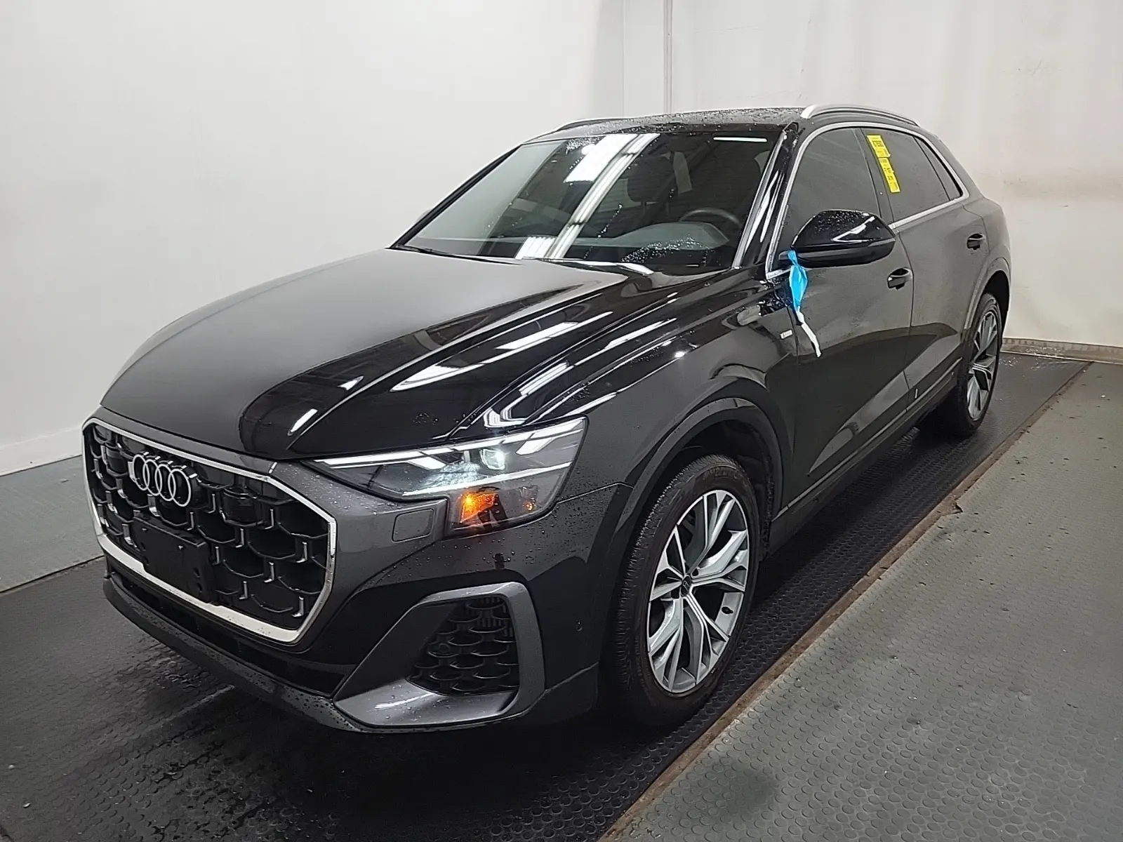2025 Audi Q8