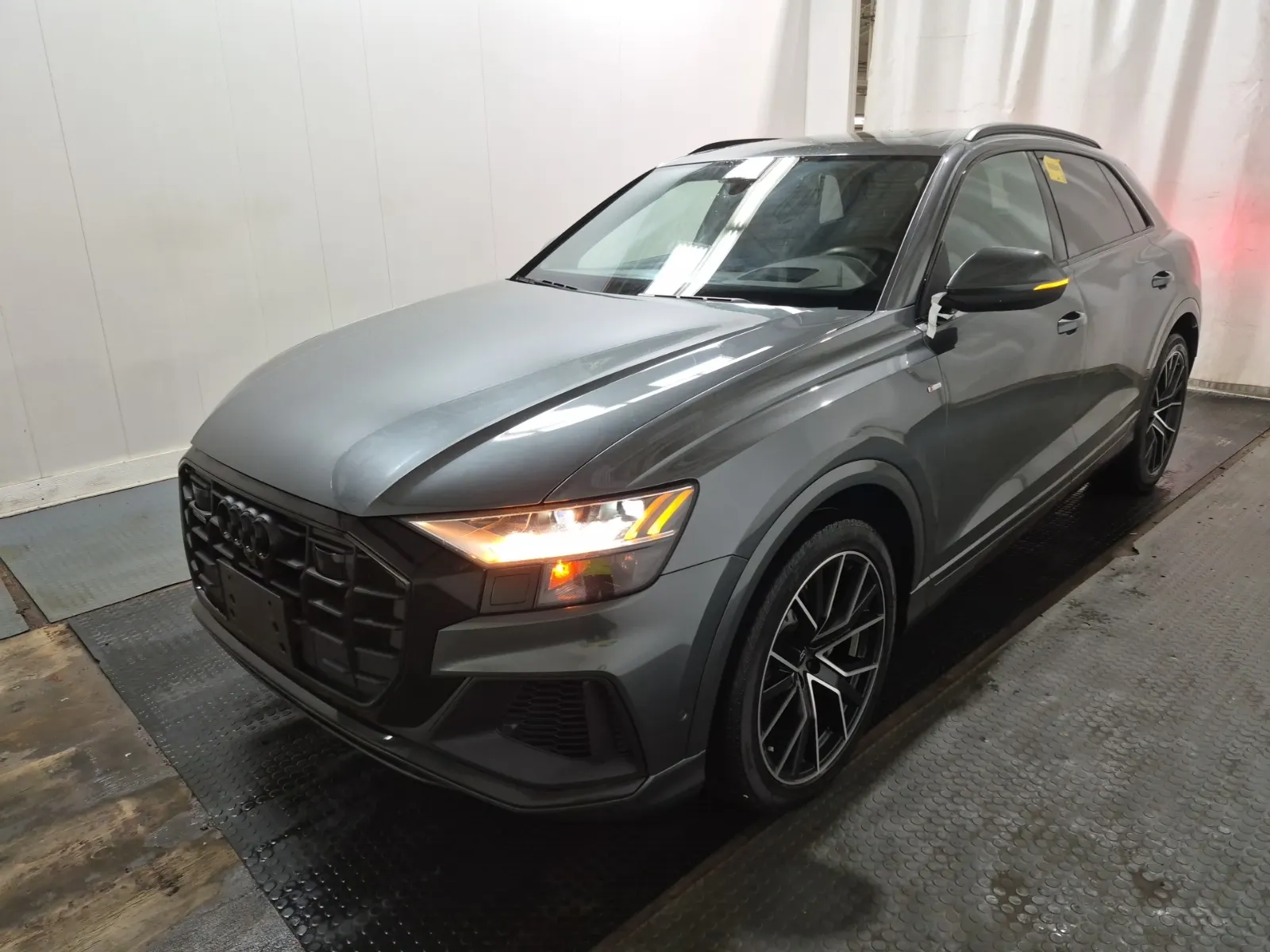 2023 Audi Q8