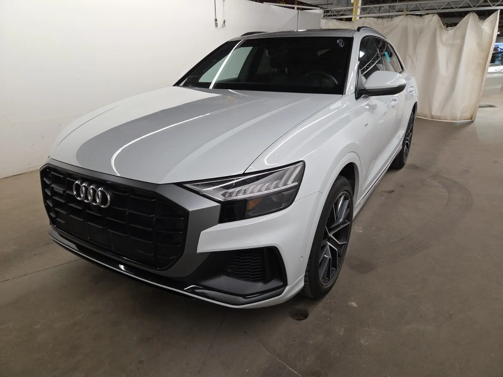 2023 Audi Q8