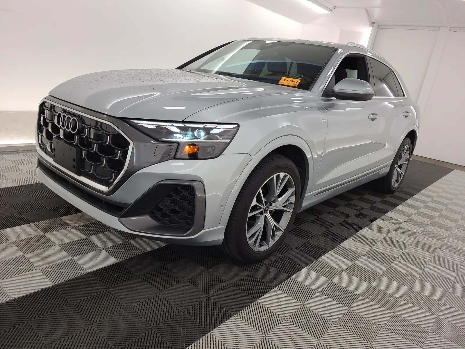 2025 Audi Q8