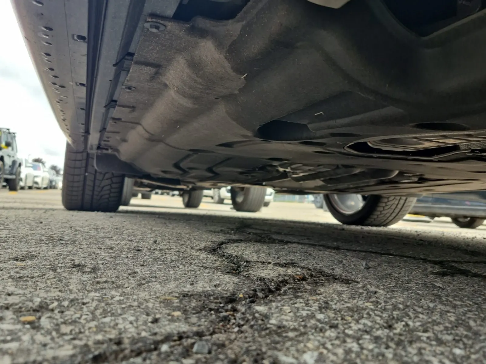 Undercarriage - Passenger Photo