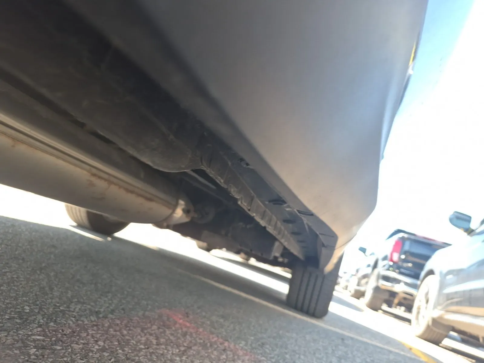 Undercarriage - Passenger Photo