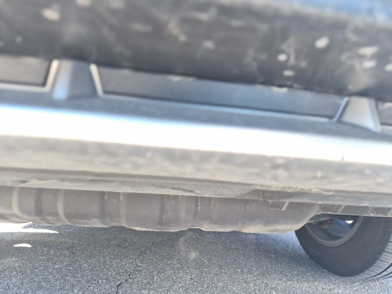 Undercarriage - Rear Photo