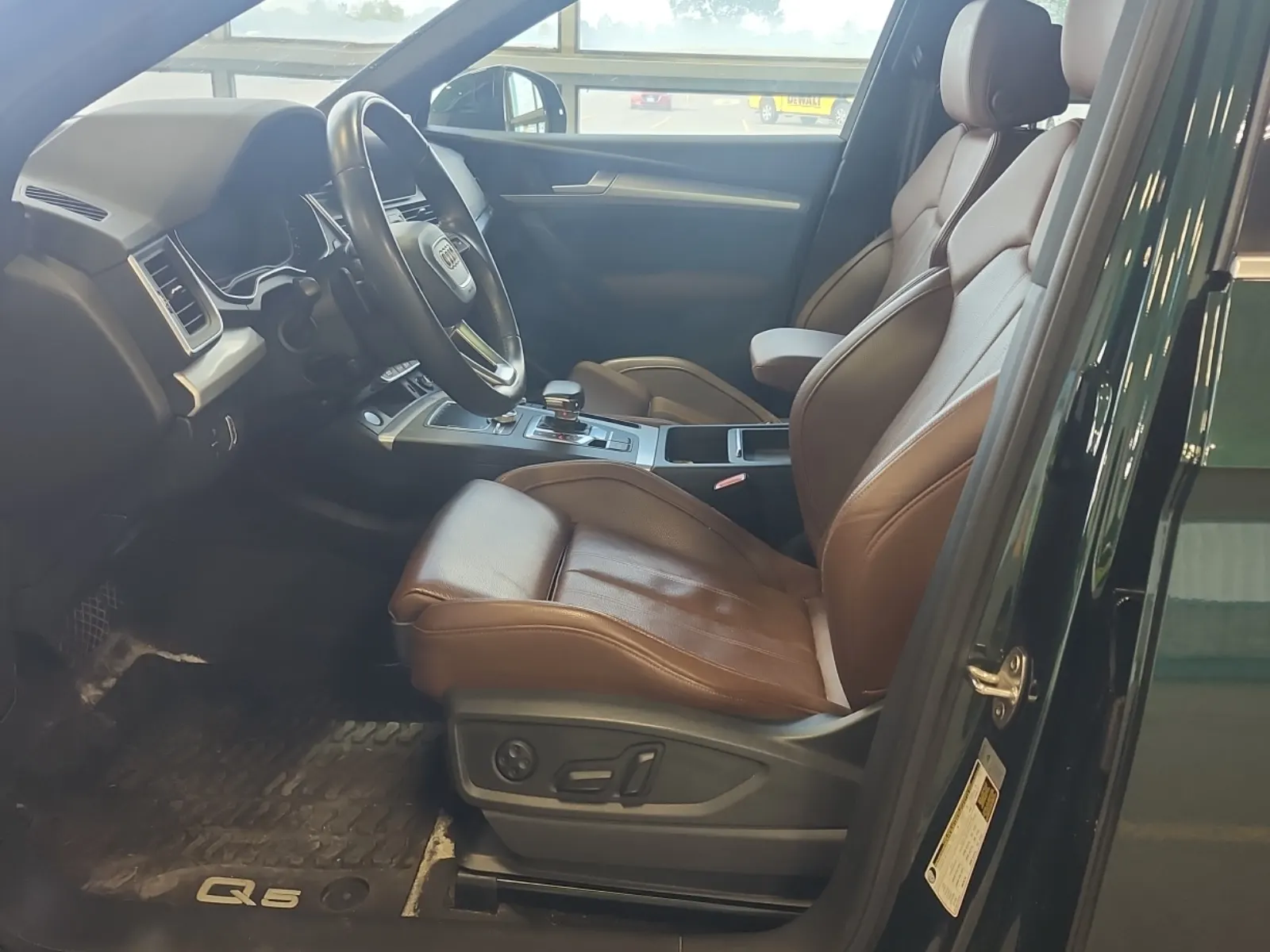 Front Interior Photo