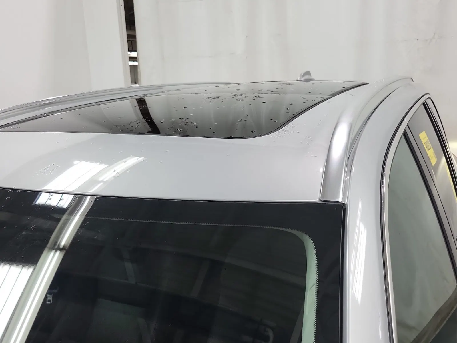 Exterior Roof Photo