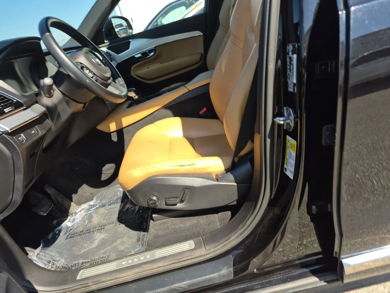 Front Interior Photo