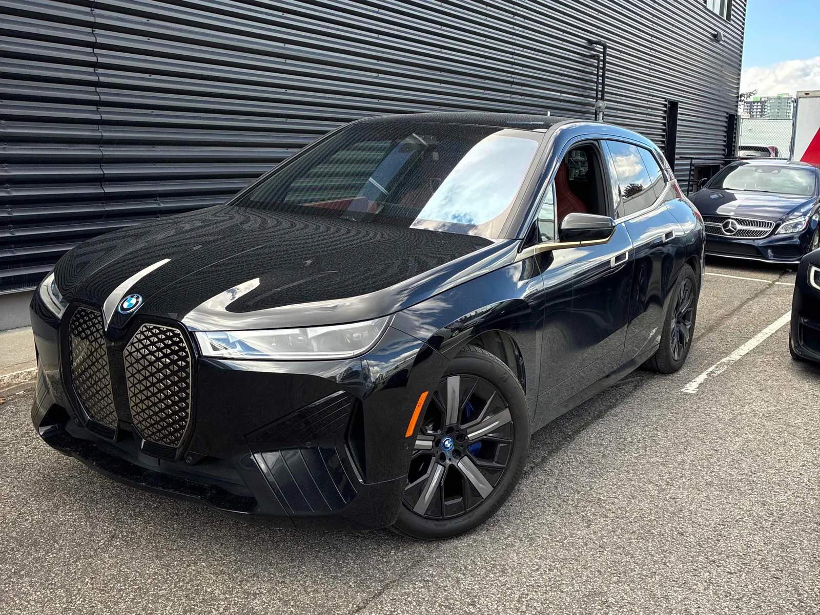 2023 BMW iX