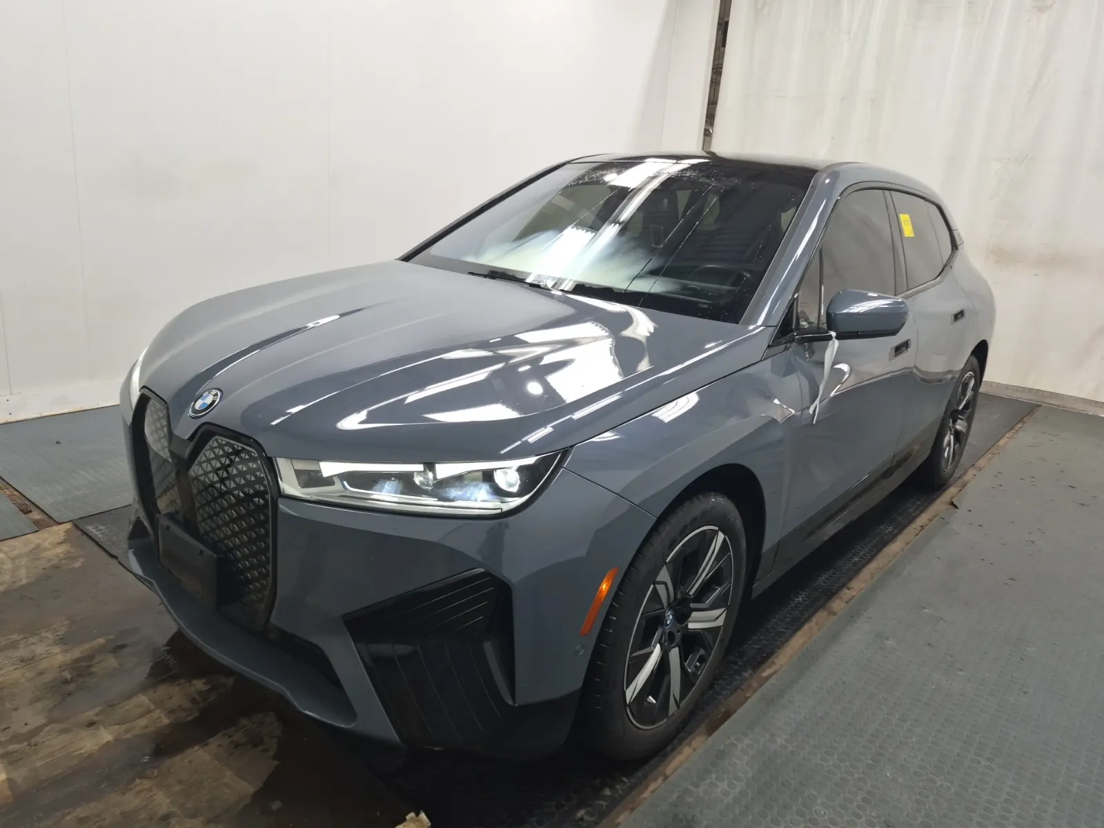 2023 BMW iX