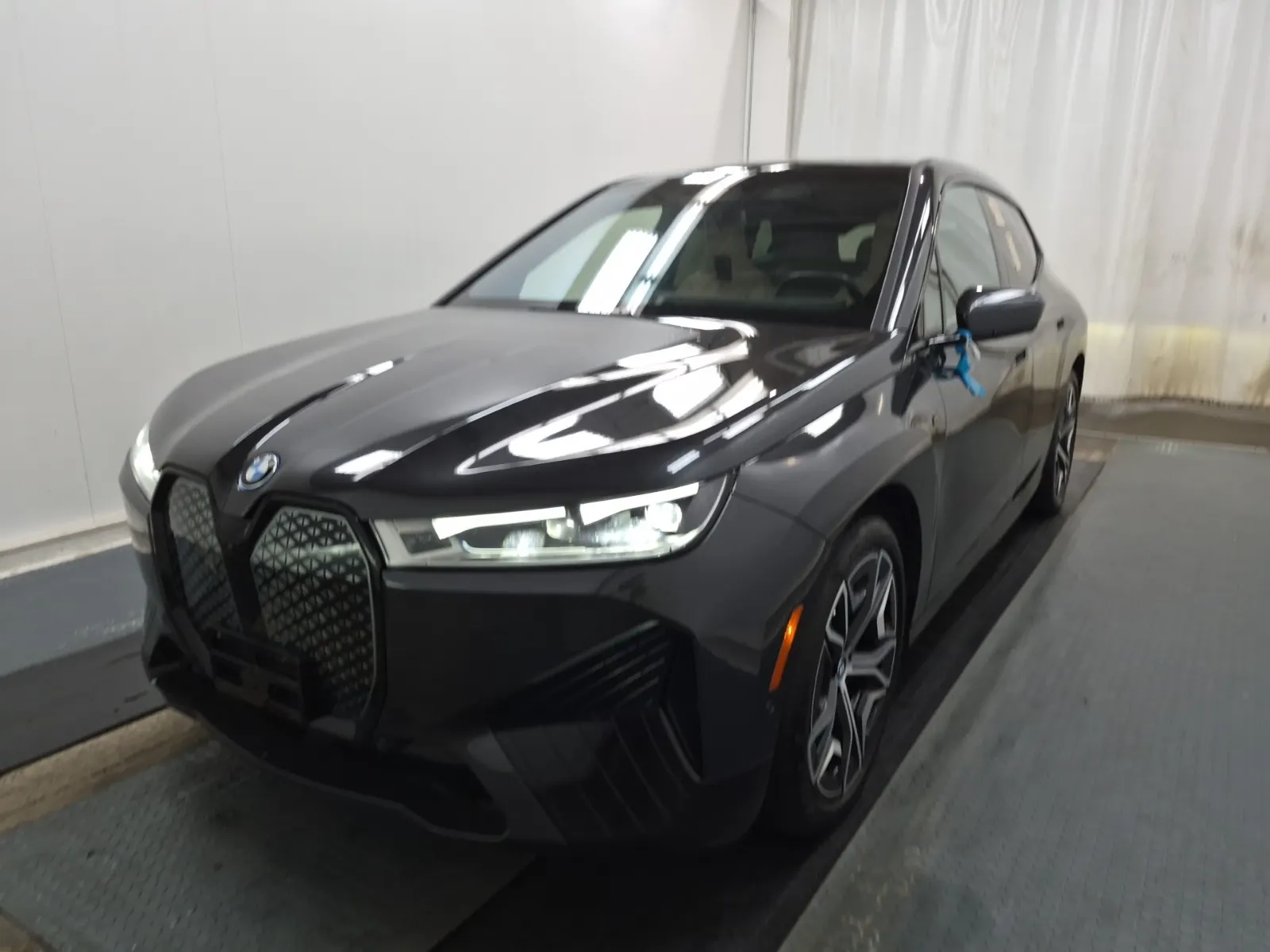 2023 BMW iX
