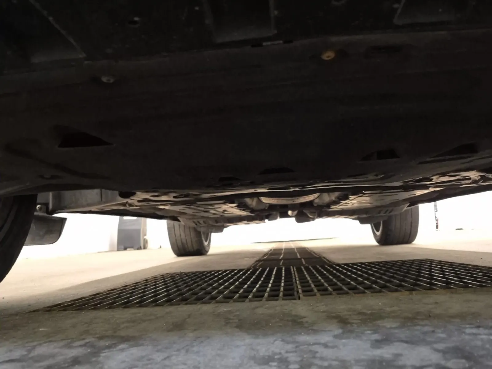 Undercarriage - Front Photo