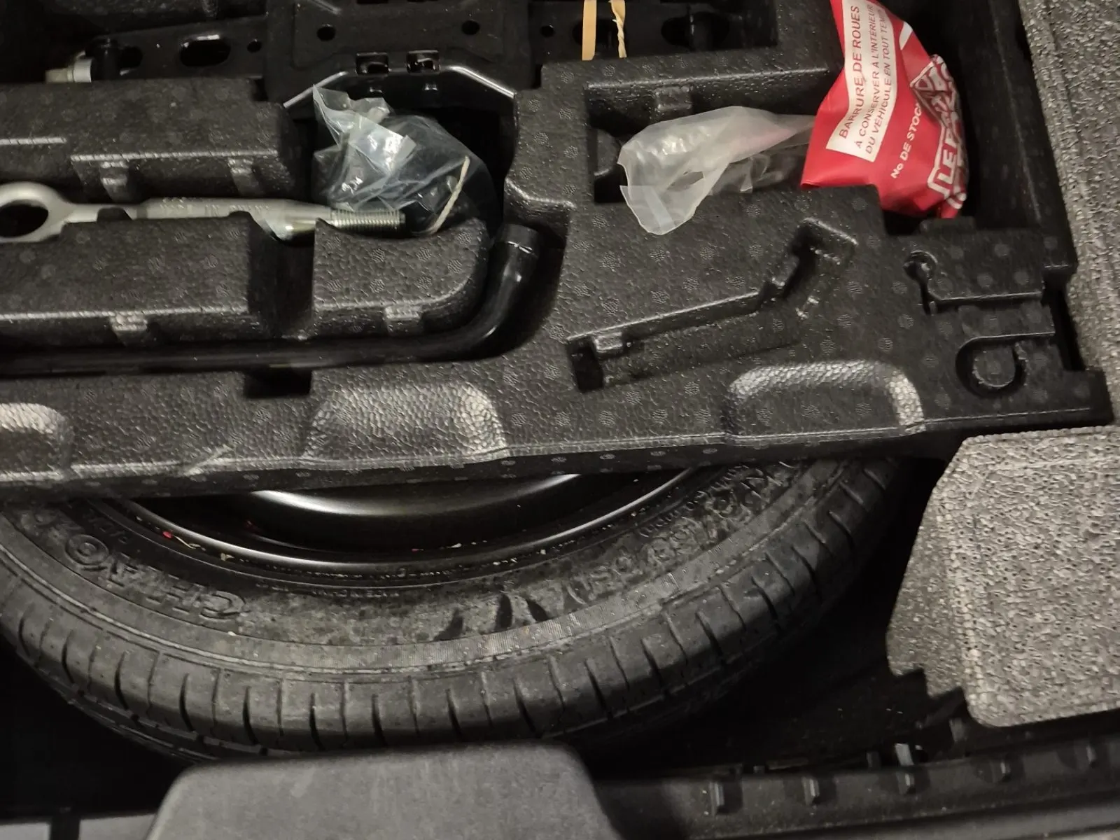 Spare Tire & Wheel Photo