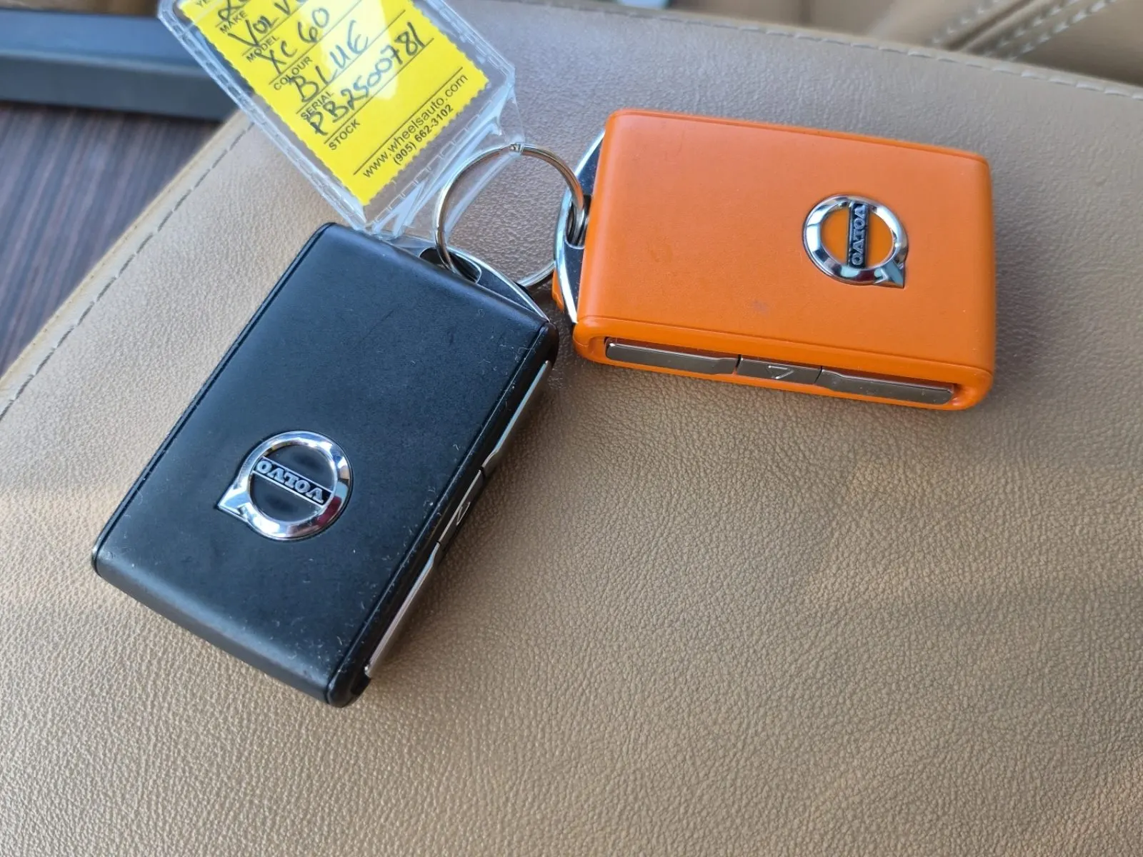 Keys/Fobs/Manual Photo