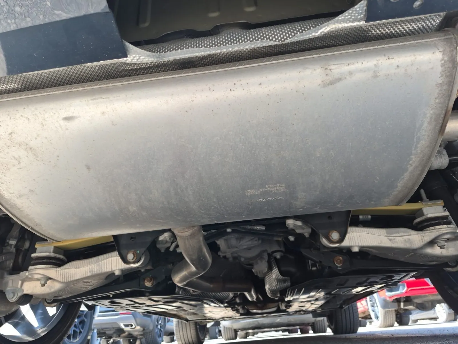 Undercarriage - Rear Photo