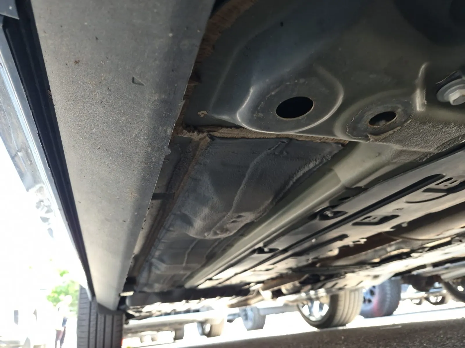Undercarriage - Passenger Photo
