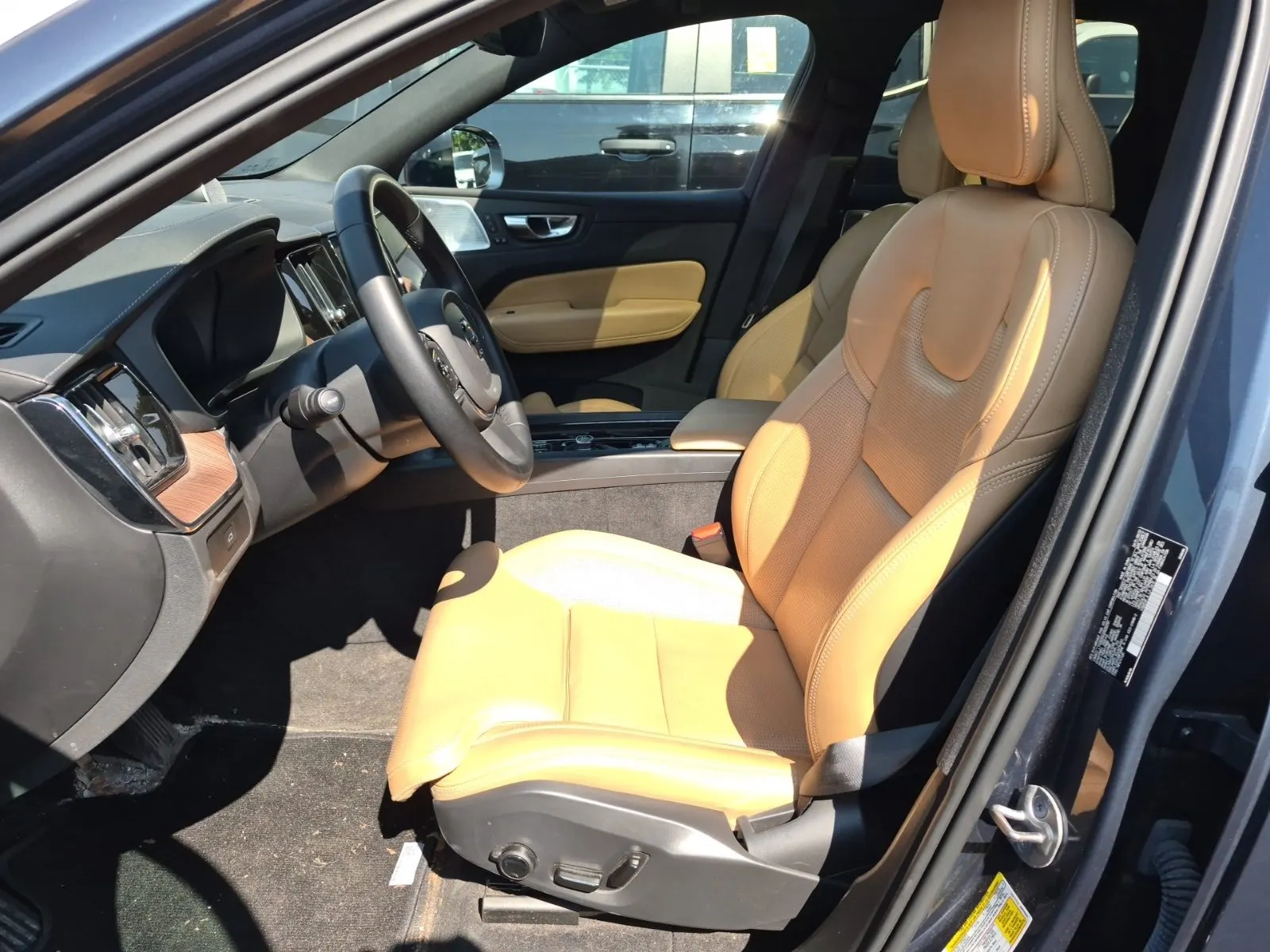 Front Interior Photo