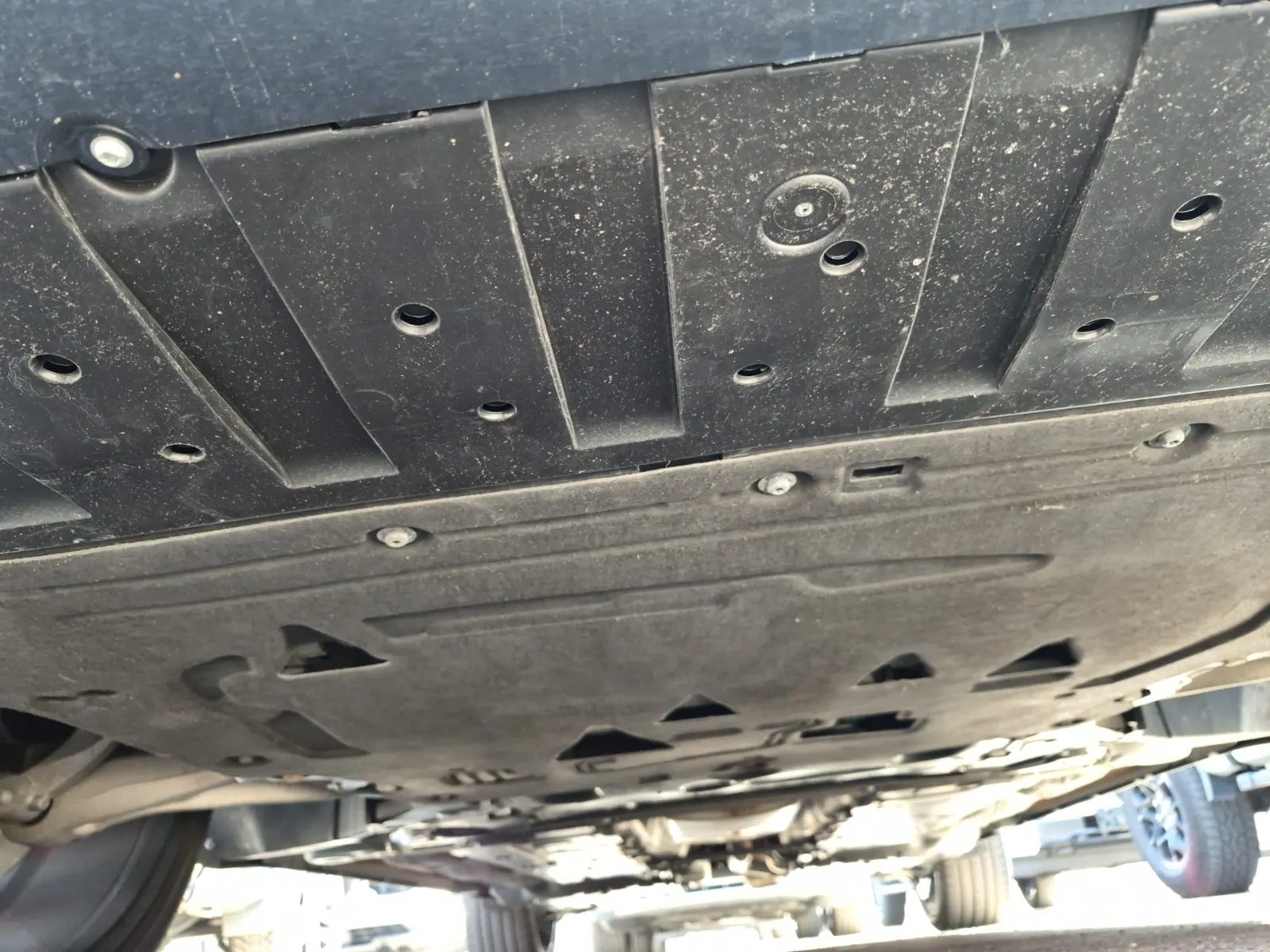 Undercarriage - Front Photo