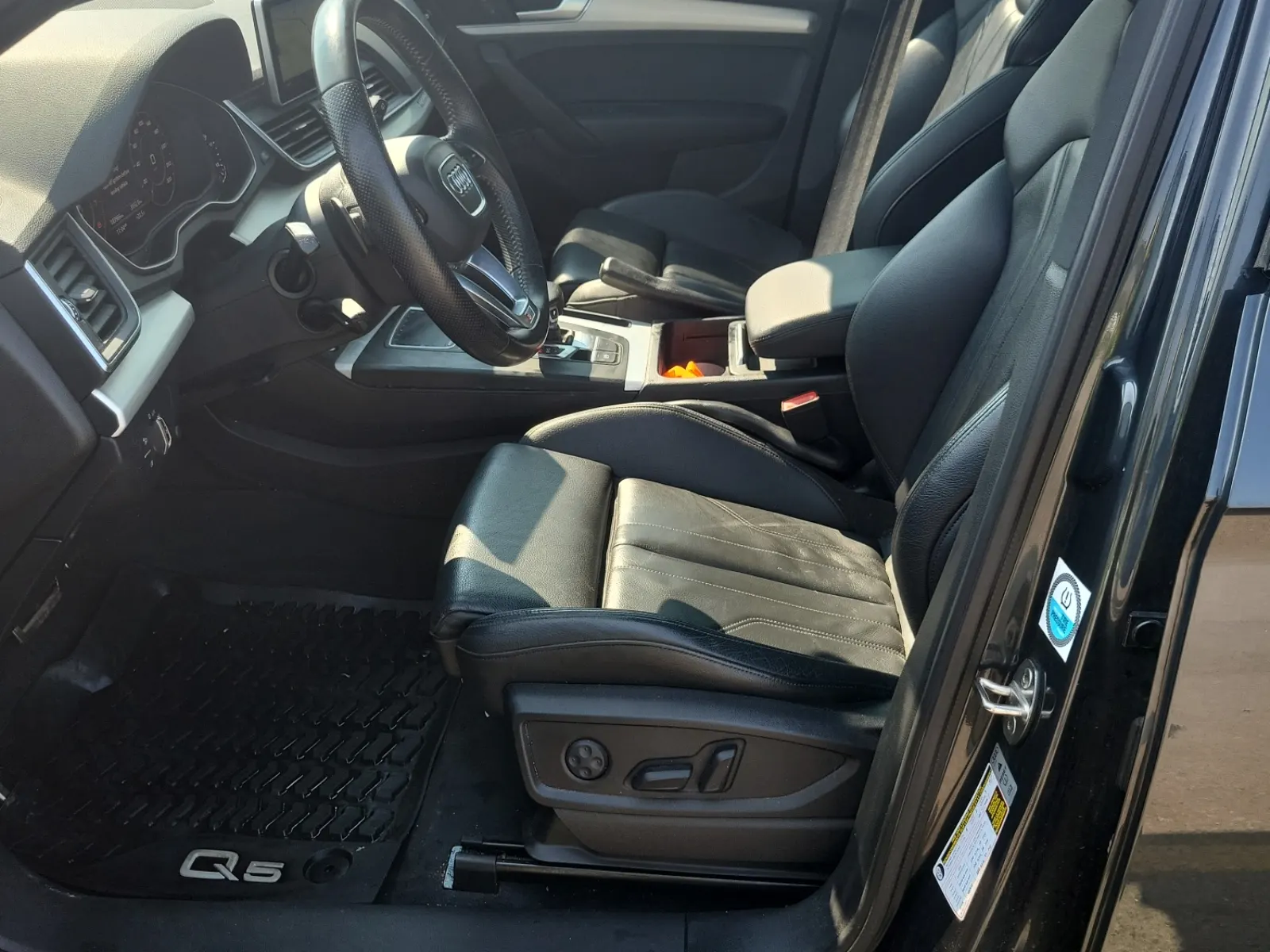Front Interior Photo