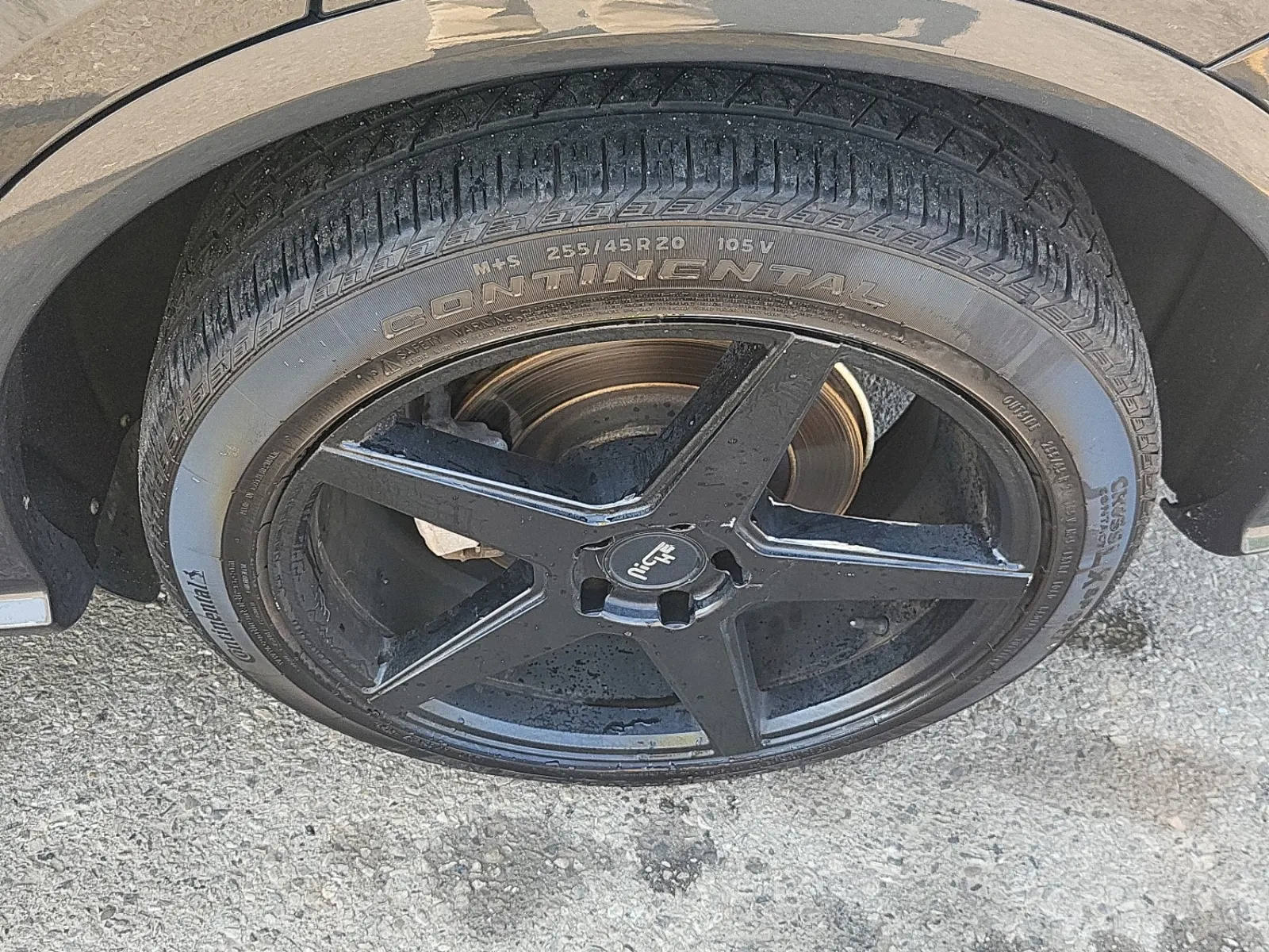 Left Rear Wheel/Tire Photo