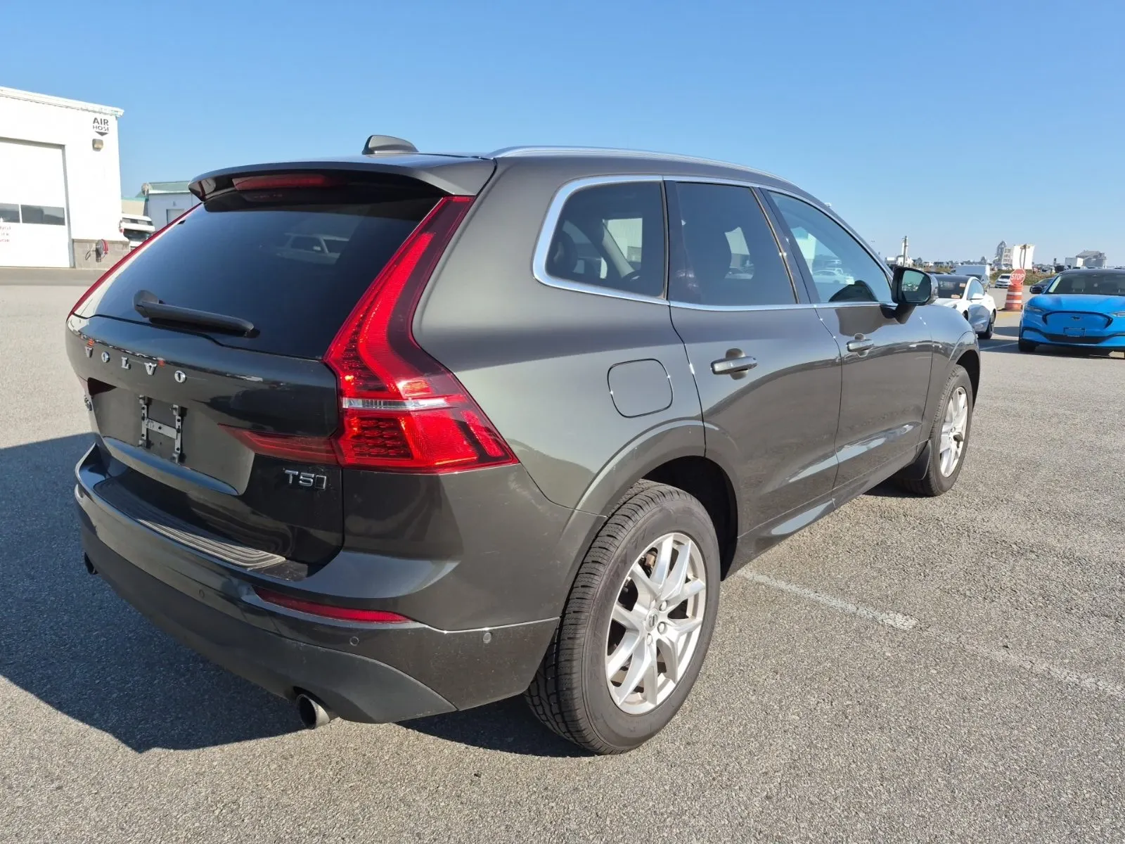 Passenger Rear 3/4 Photo
