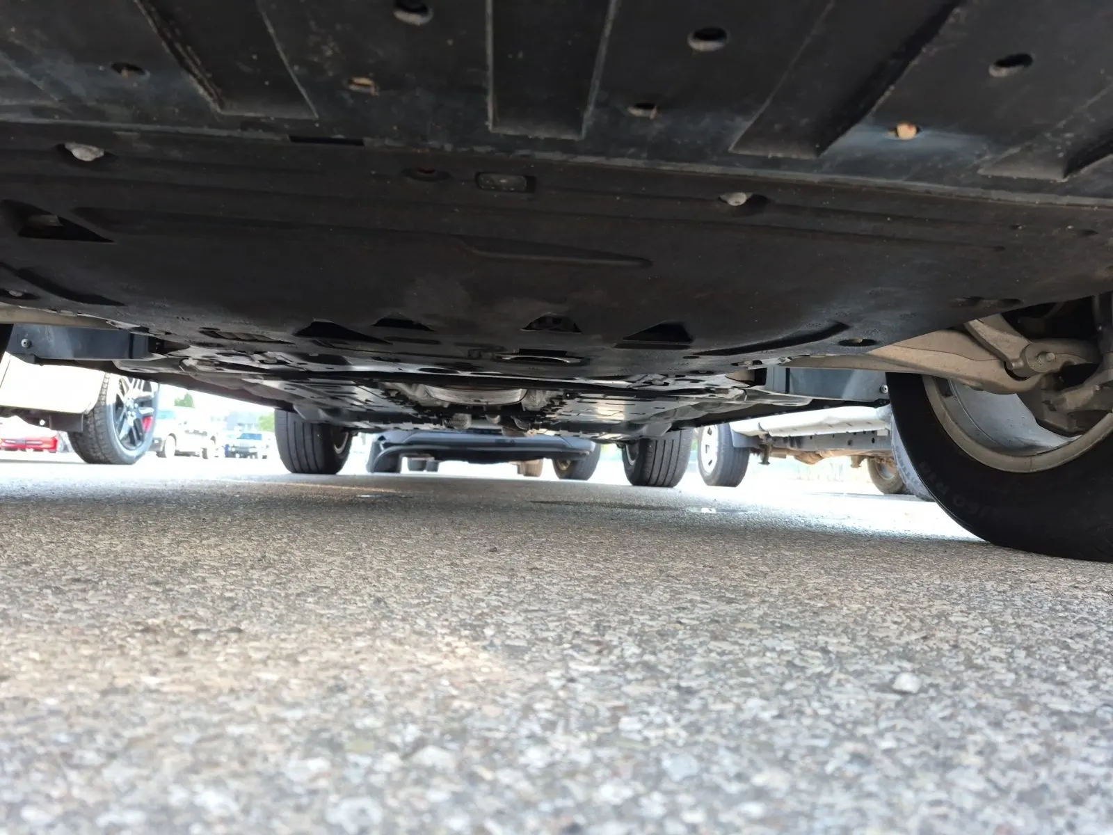 Undercarriage - Front Photo