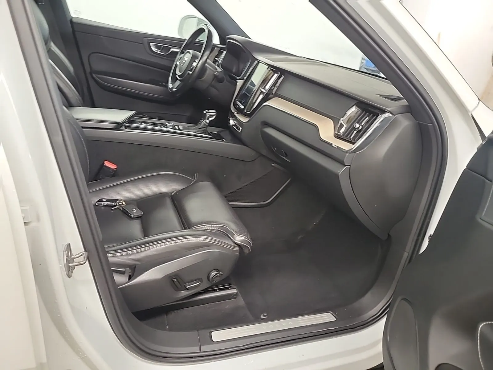Right Side Interior Photo