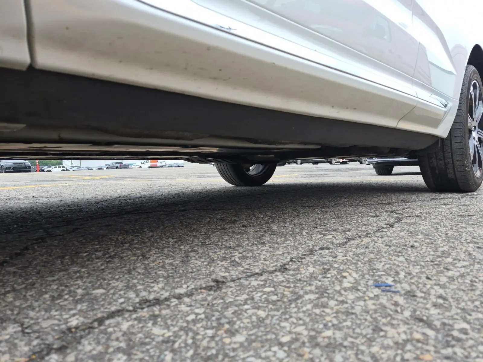 Undercarriage - Driver Photo