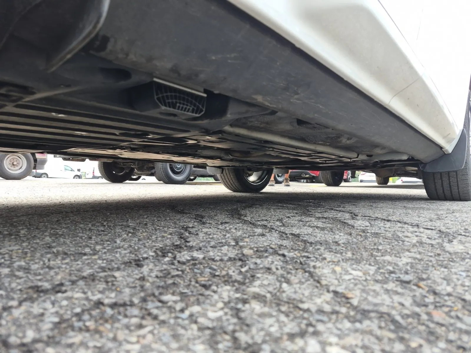 Undercarriage - Passenger Photo