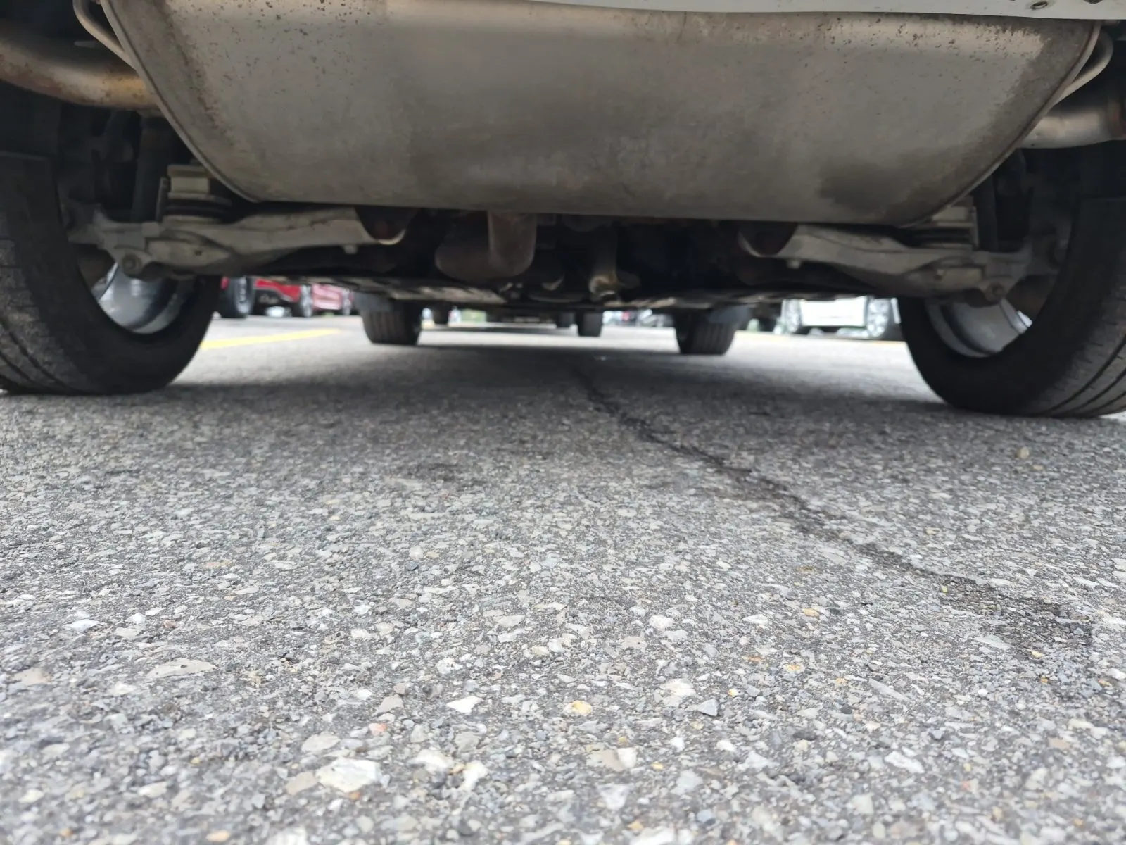 Undercarriage - Rear Photo