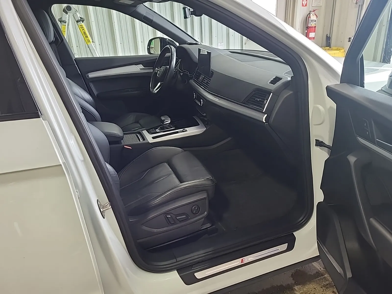 Right Side Interior Photo