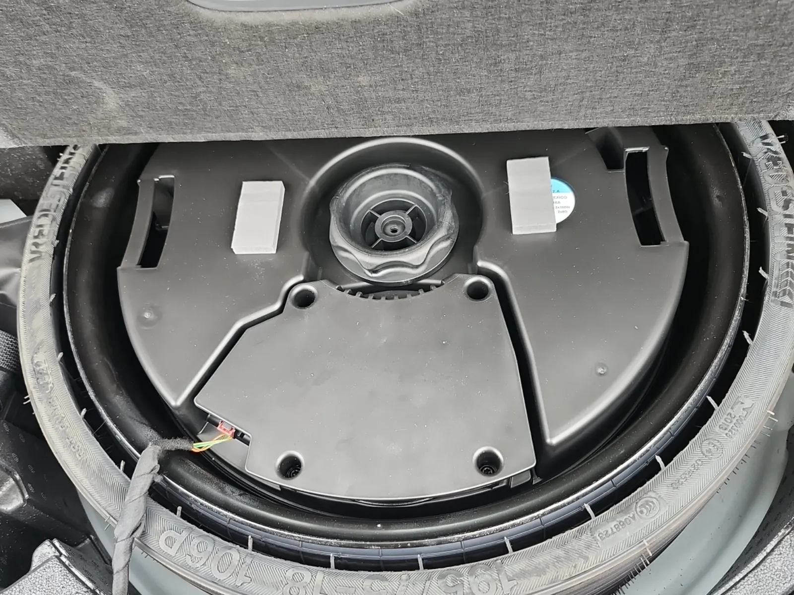Spare Tire & Wheel Photo