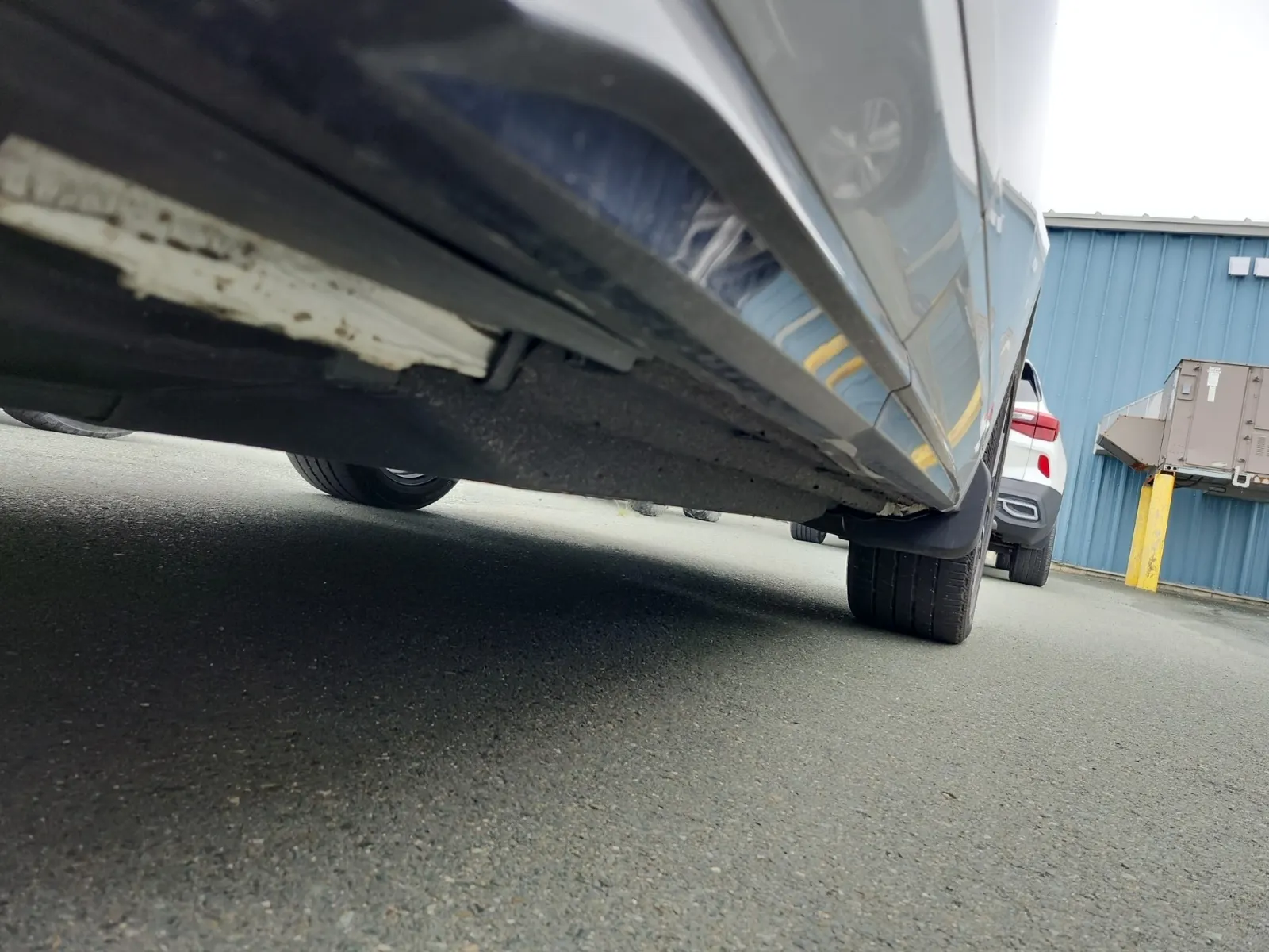 Undercarriage - Passenger Photo