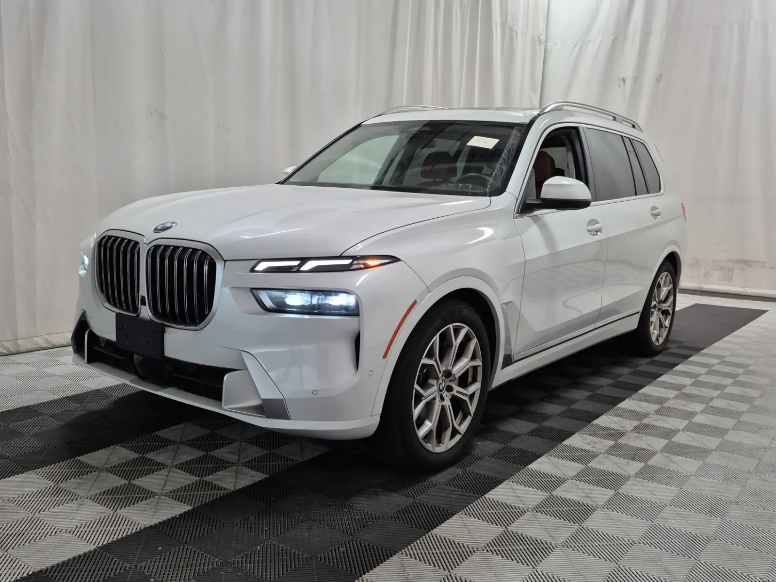 2024 BMW X7