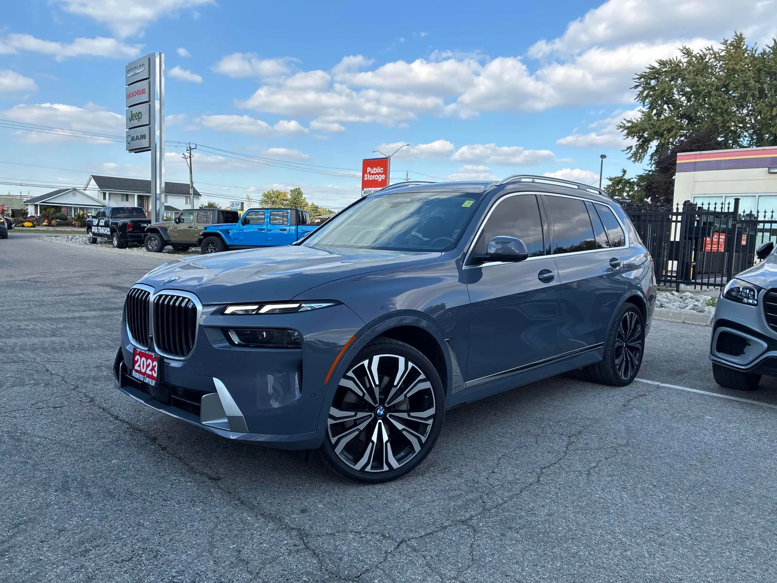 2023 BMW X7