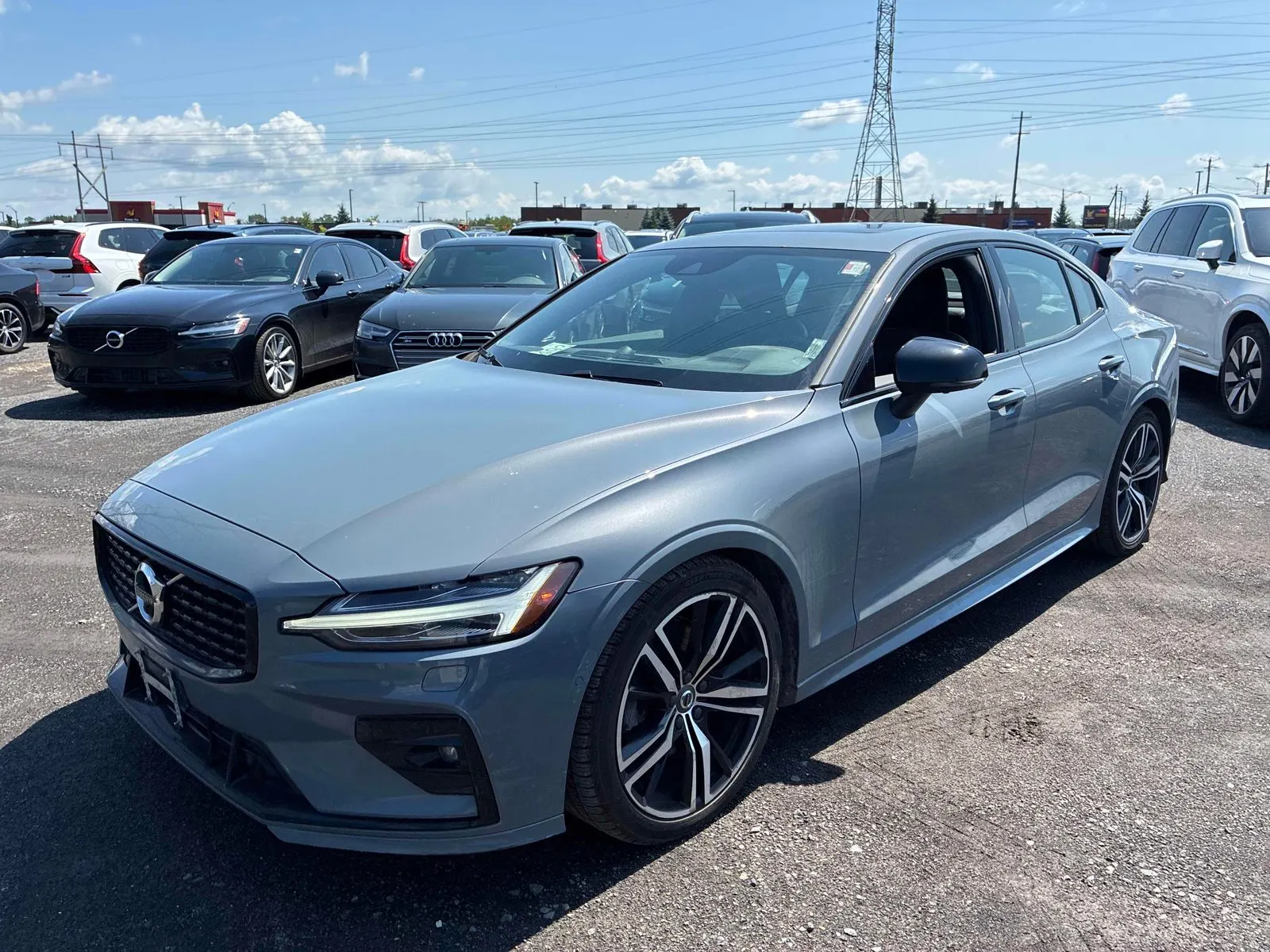 2022 Volvo S60