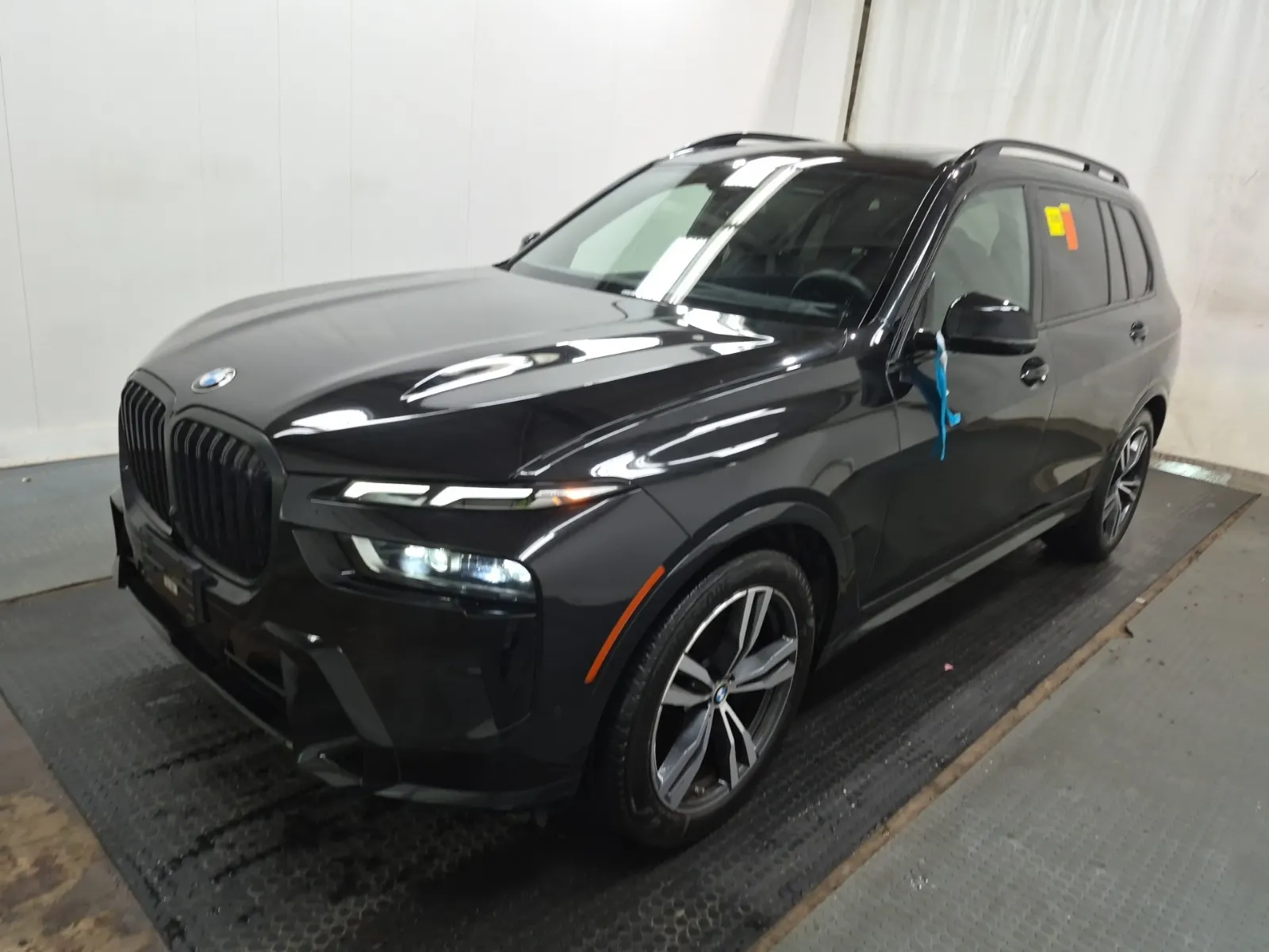 2023 BMW X7