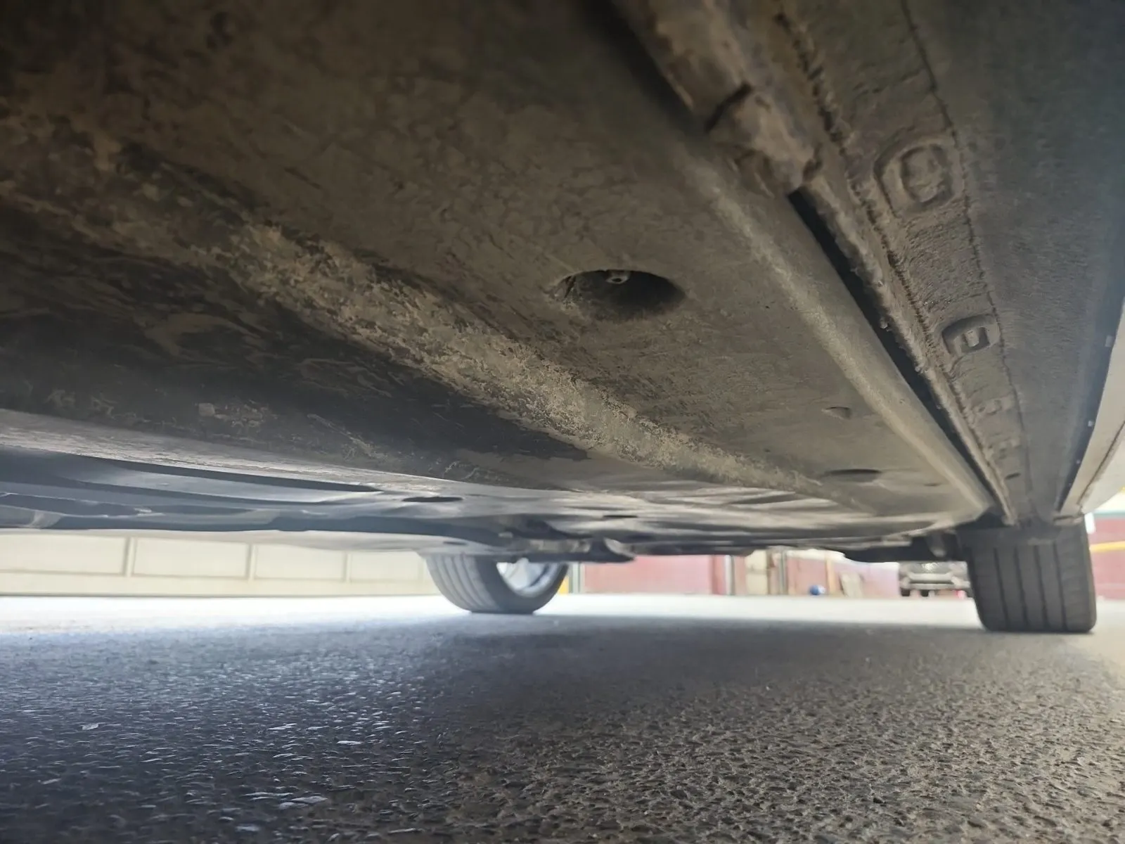 Undercarriage - Driver Photo