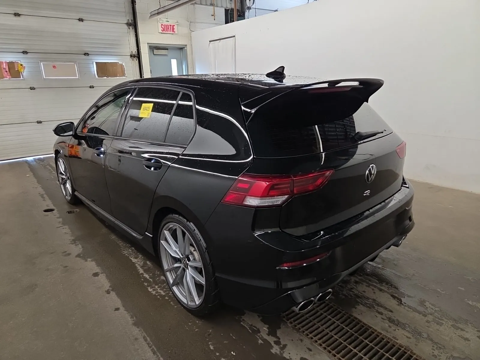 Driver Rear 3/4 Photo